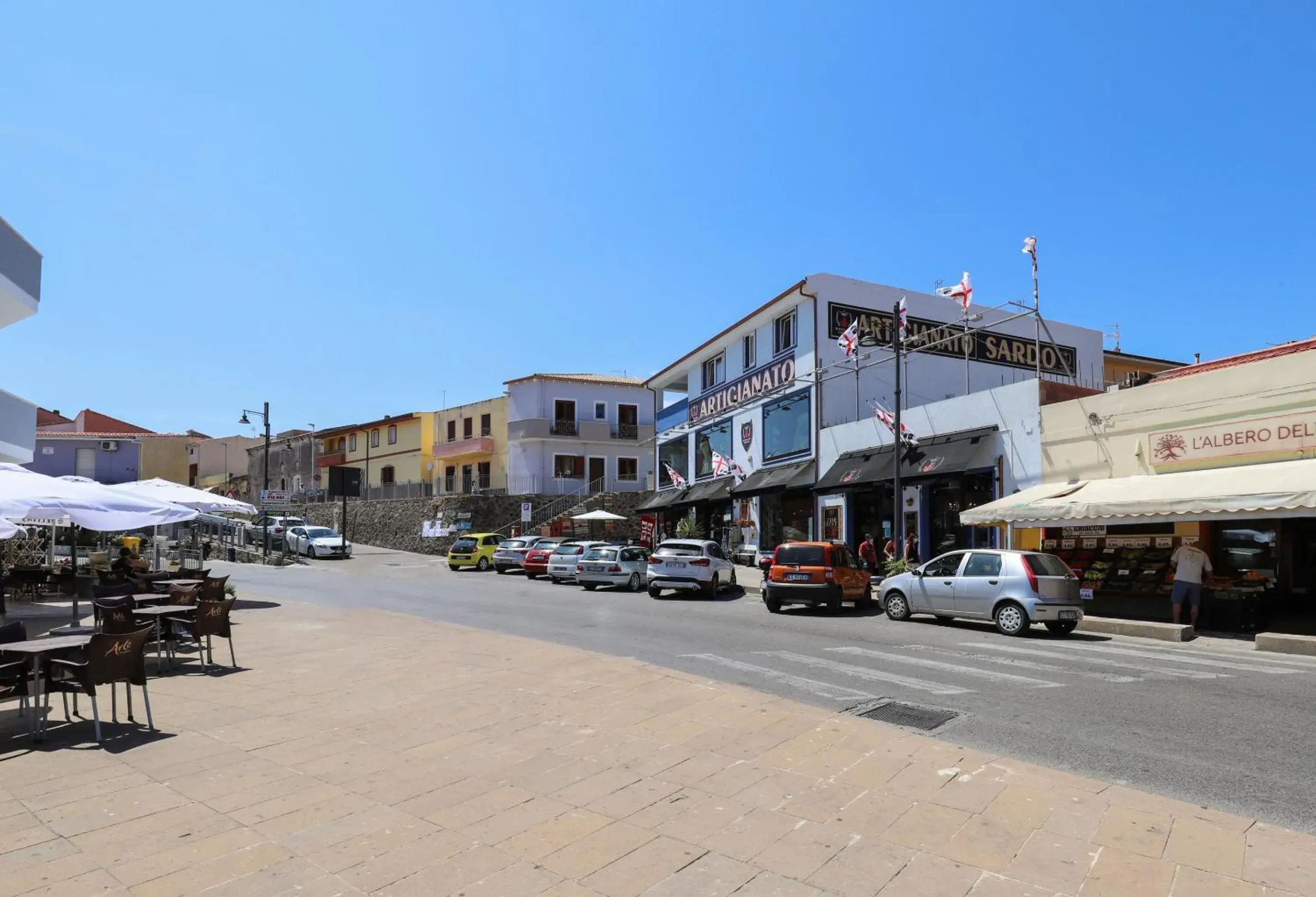 Property building in The Square Castelsardo Property building in The Square Castelsardo