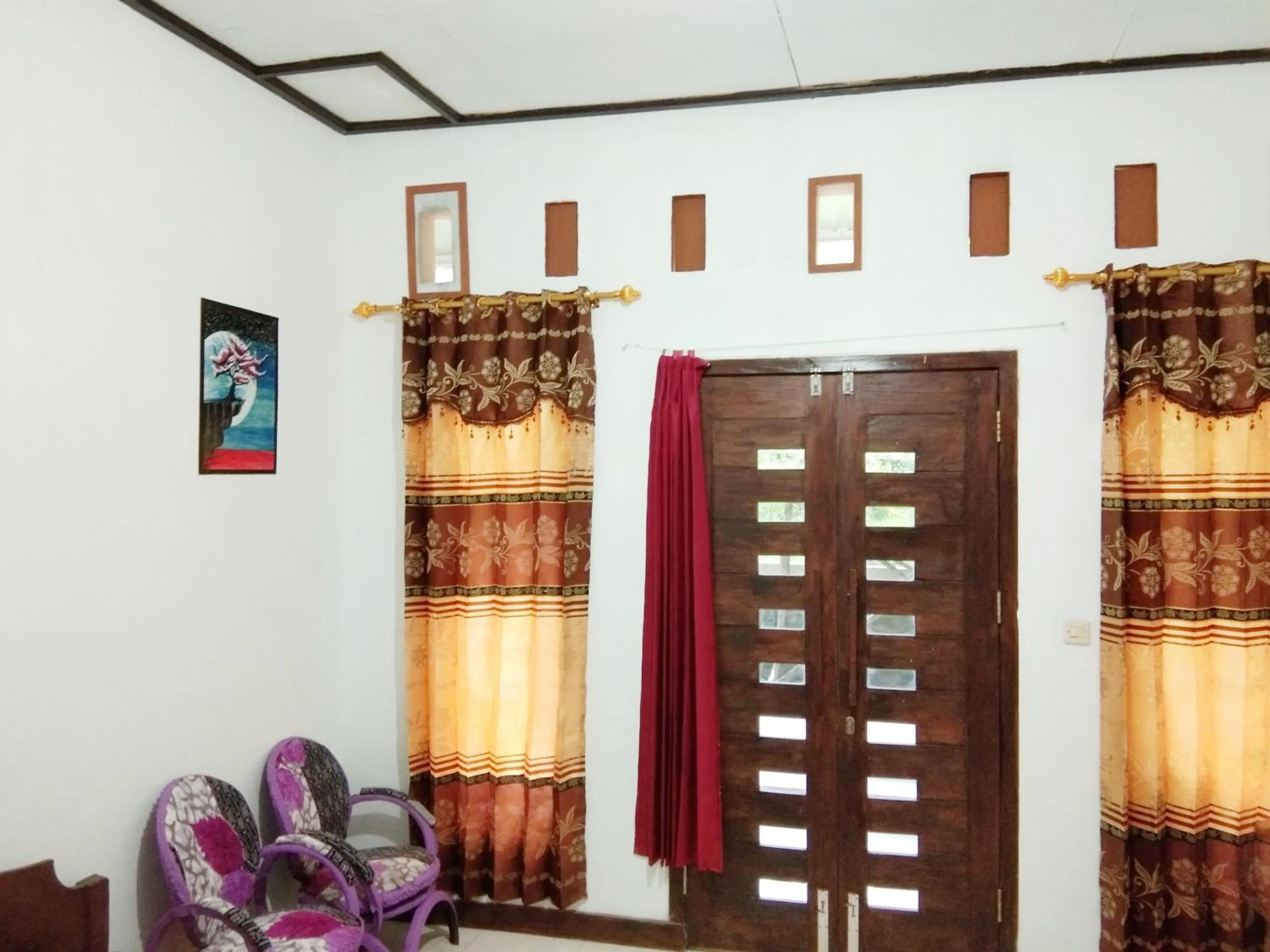 furniture in Latansa inn