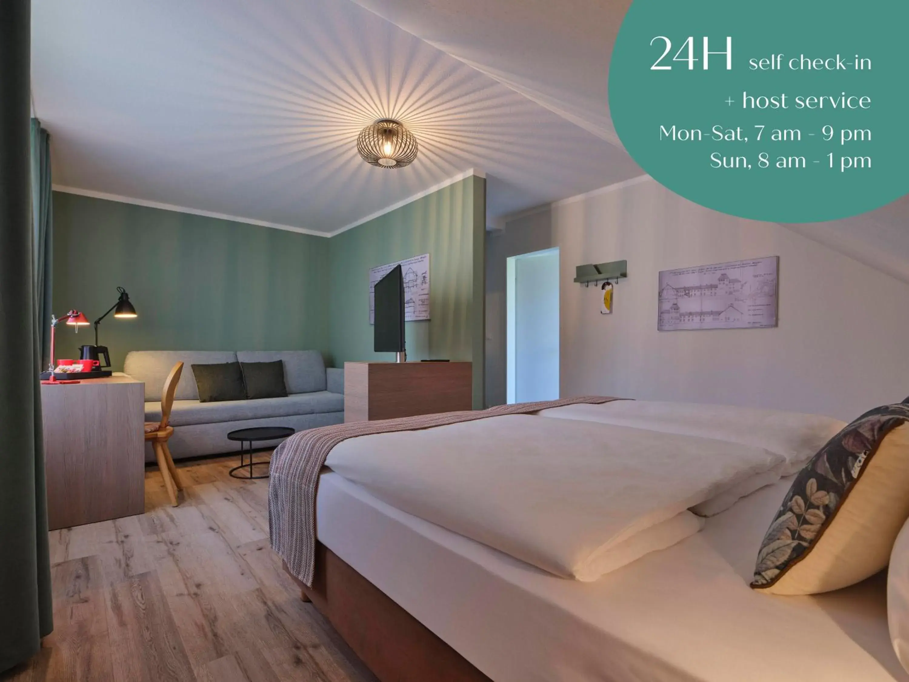 Bed in Classik Hotel Martinshof, Messe München Bed in Classik Hotel Martinshof, Messe München