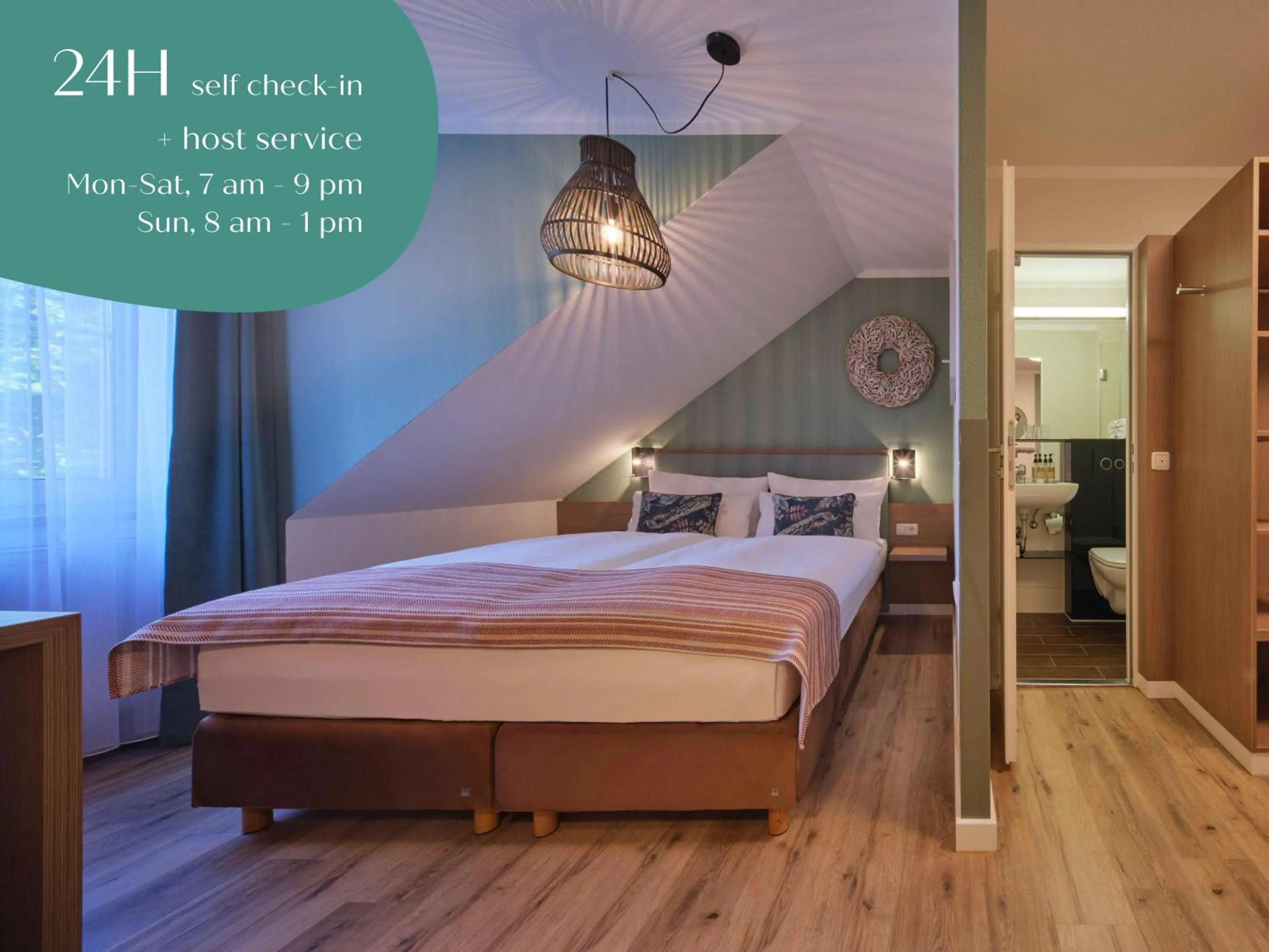 Bed in Classik Hotel Martinshof, Messe München