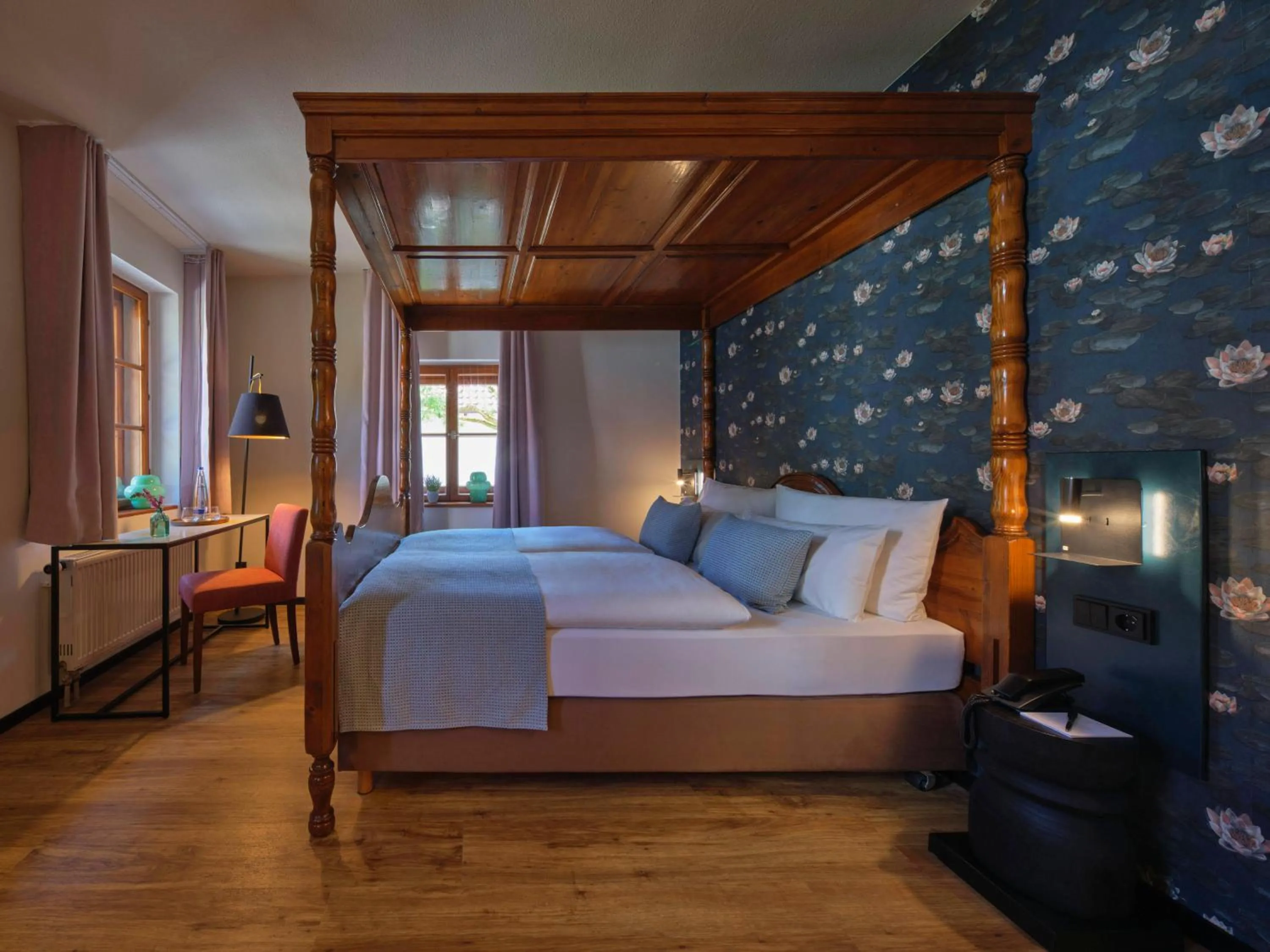 Bed in Classik Hotel Martinshof, Messe München