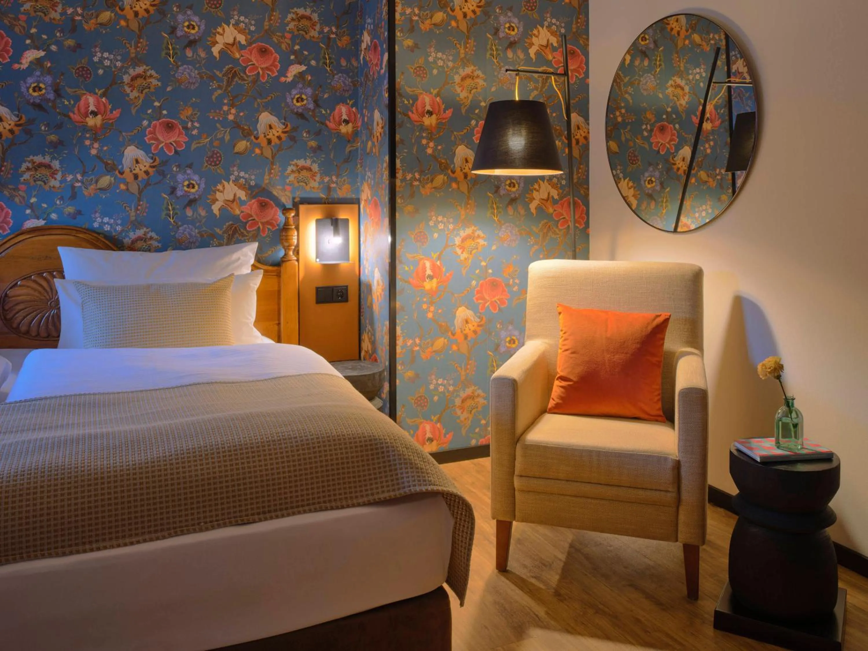 Photo of the whole room, Bed in Classik Hotel Martinshof, Messe München