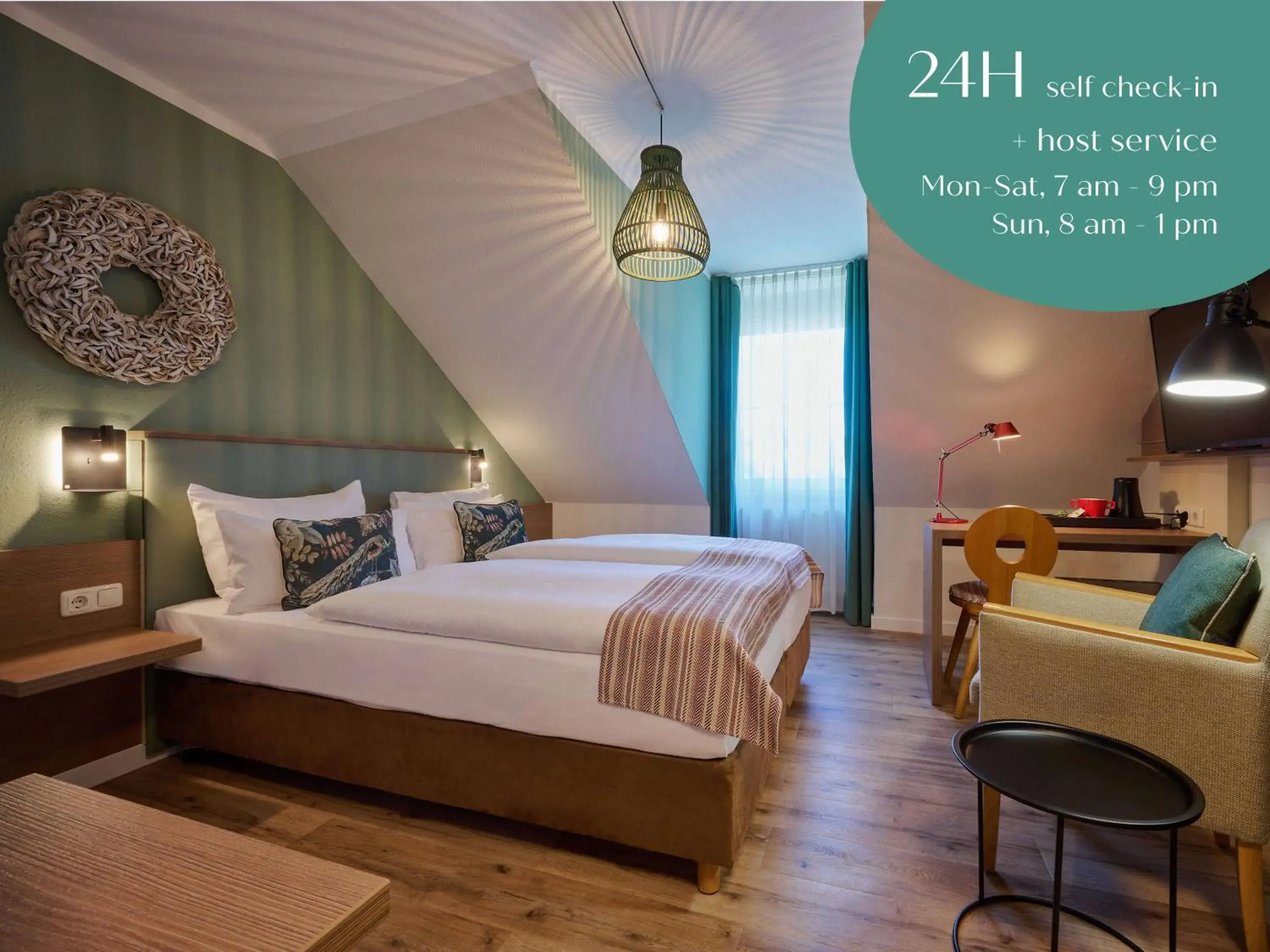 Bed in Classik Hotel Martinshof, Messe München Bed in Classik Hotel Martinshof, Messe München