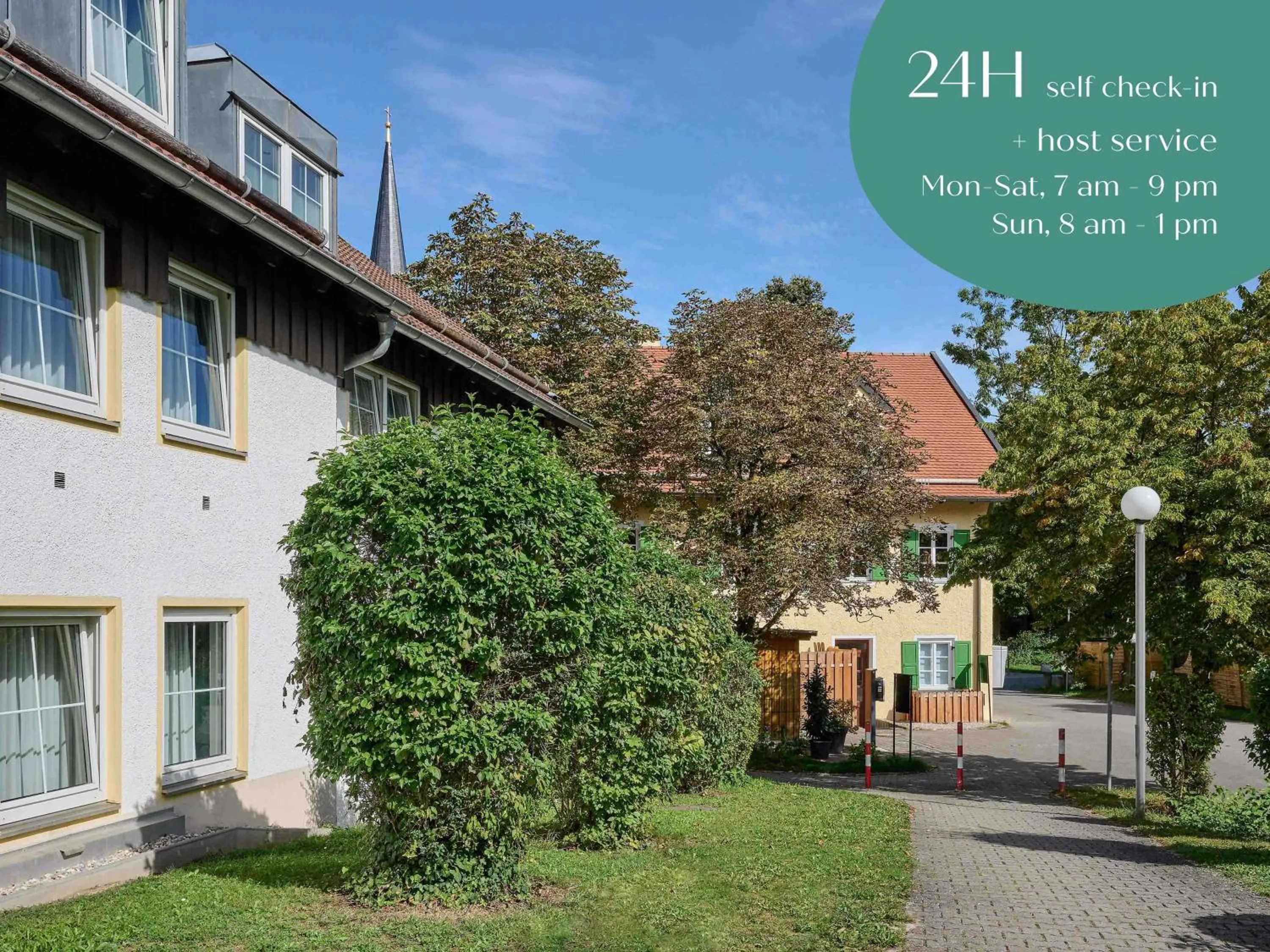 Property building in Classik Hotel Martinshof, Messe München