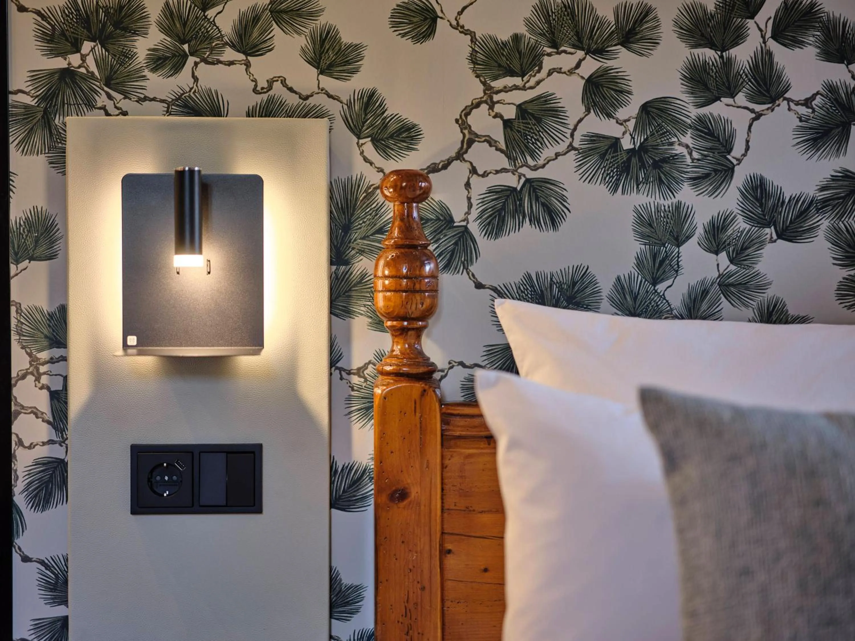 Bed in Classik Hotel Martinshof, Messe München