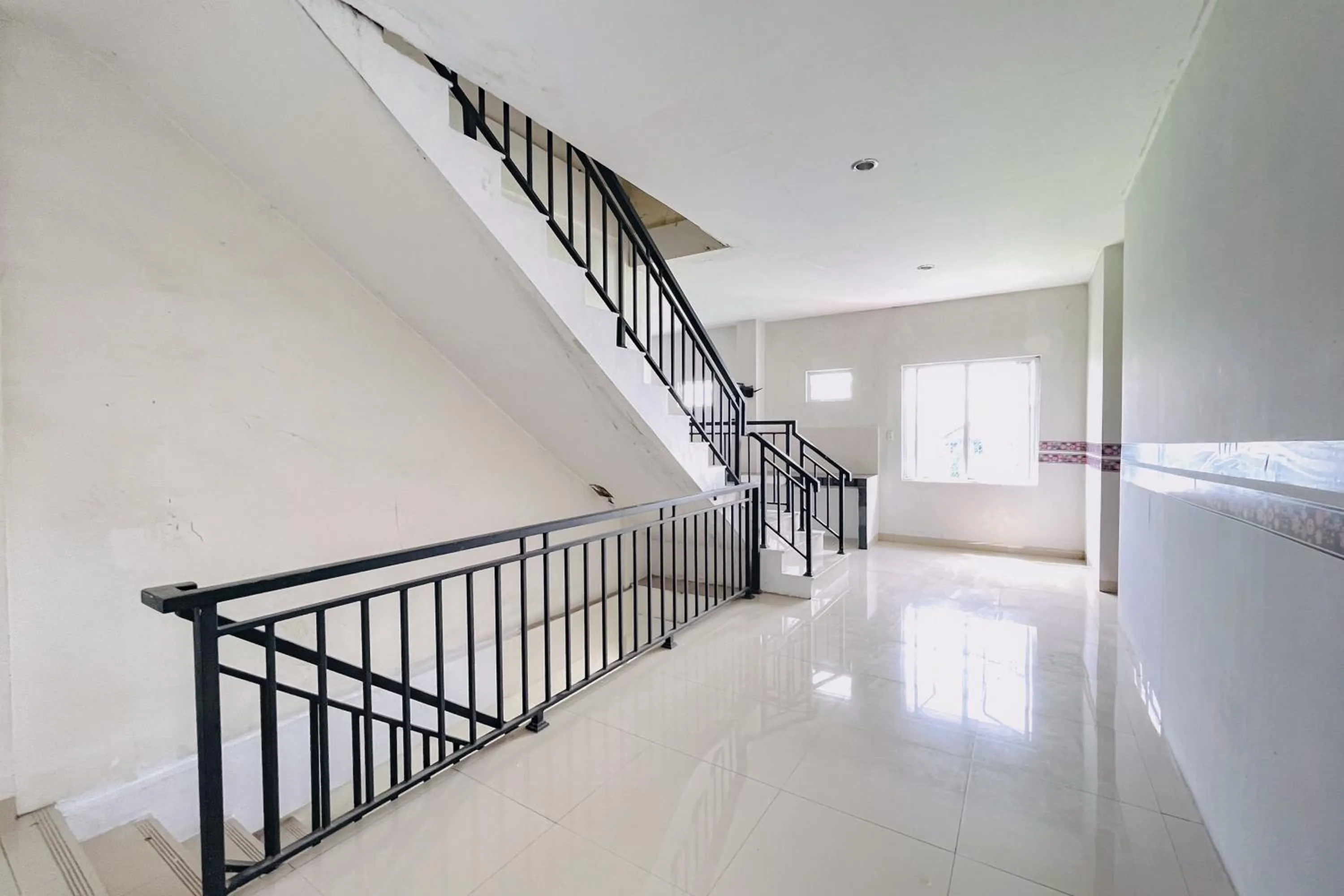 Property building in RedDoorz at STM Suite Medan Amplas