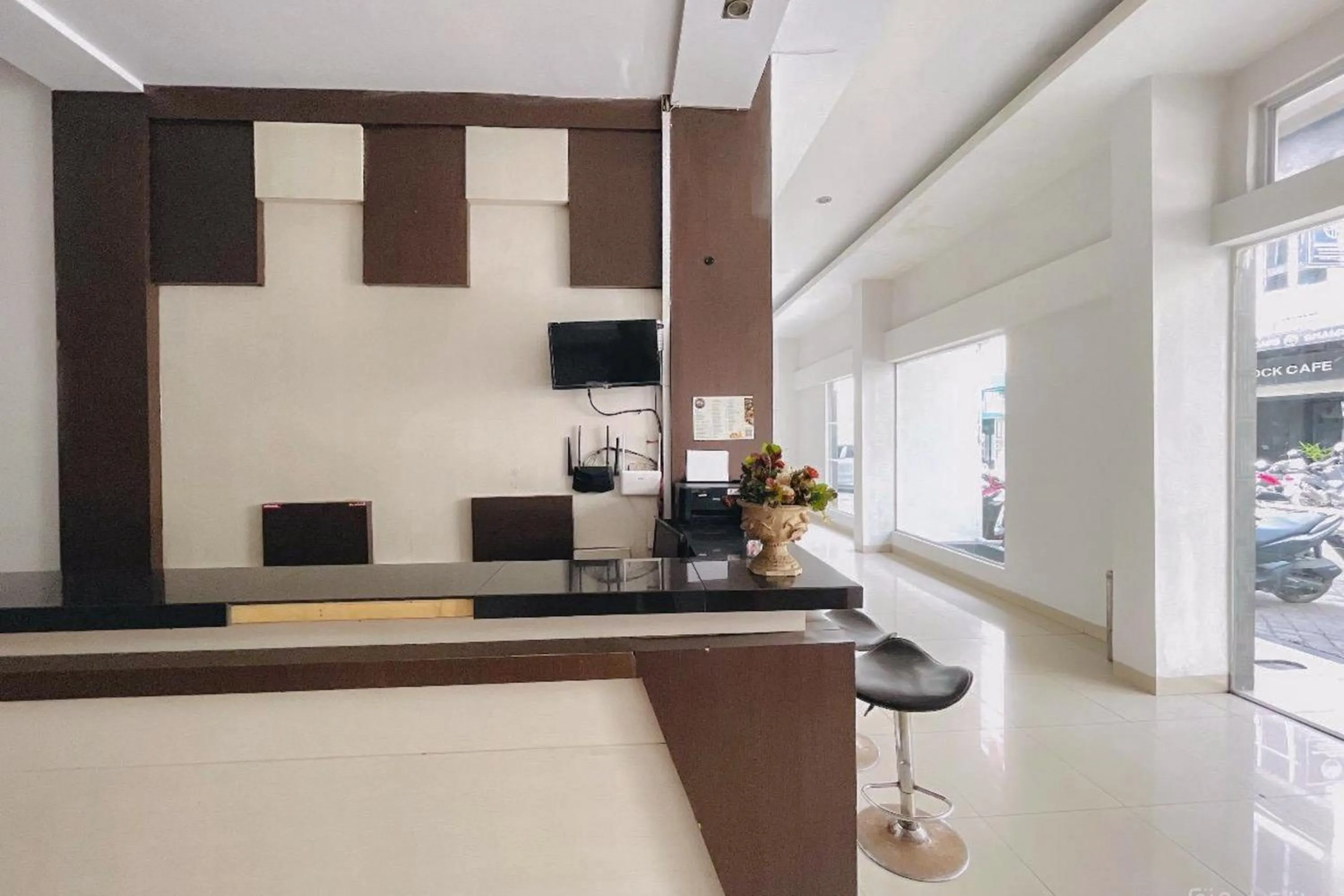 Lobby or reception in RedDoorz at STM Suite Medan Amplas