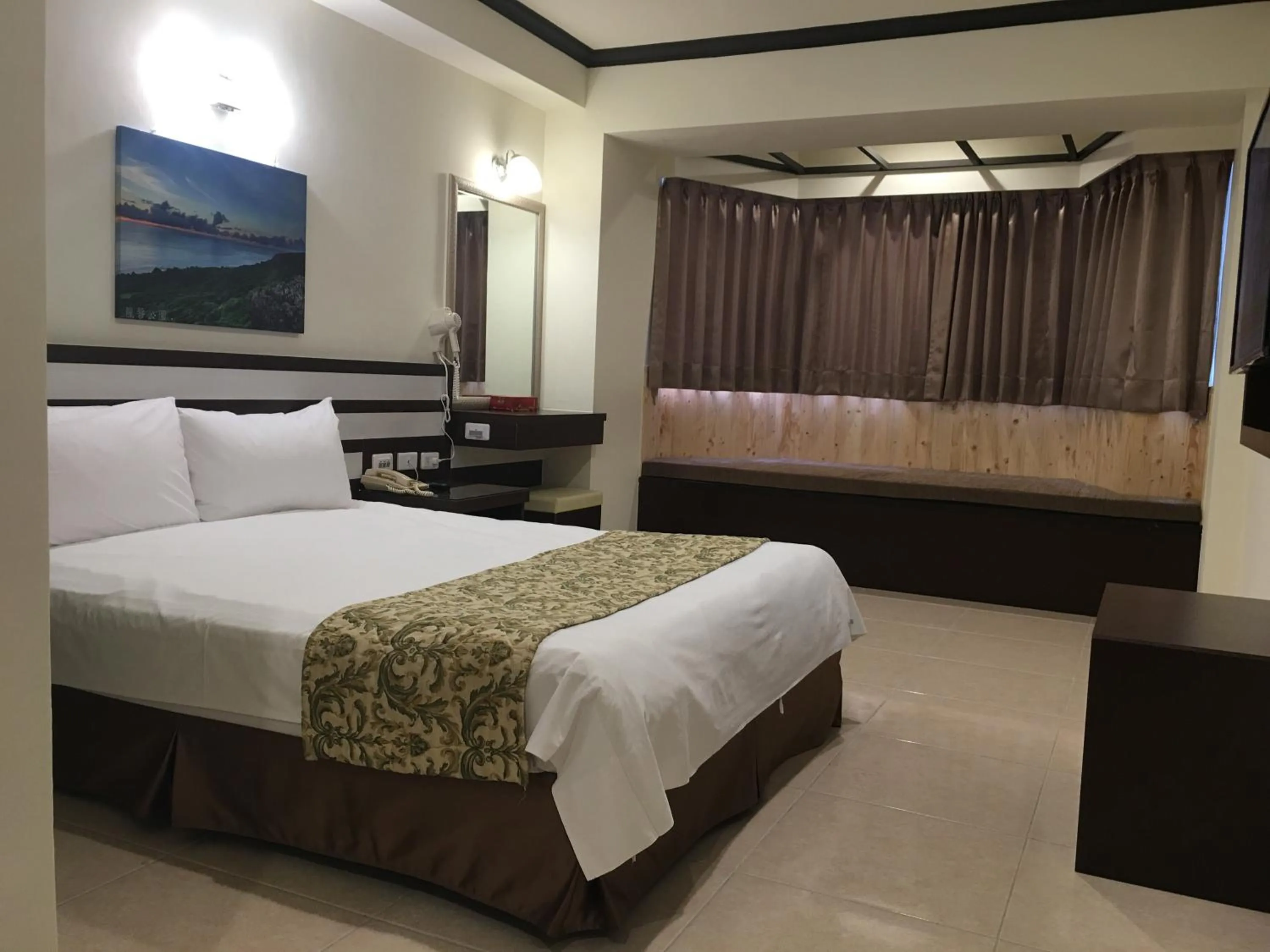 Photo of the whole room, Bed in Kenting Maldives Hotspring Hotel
