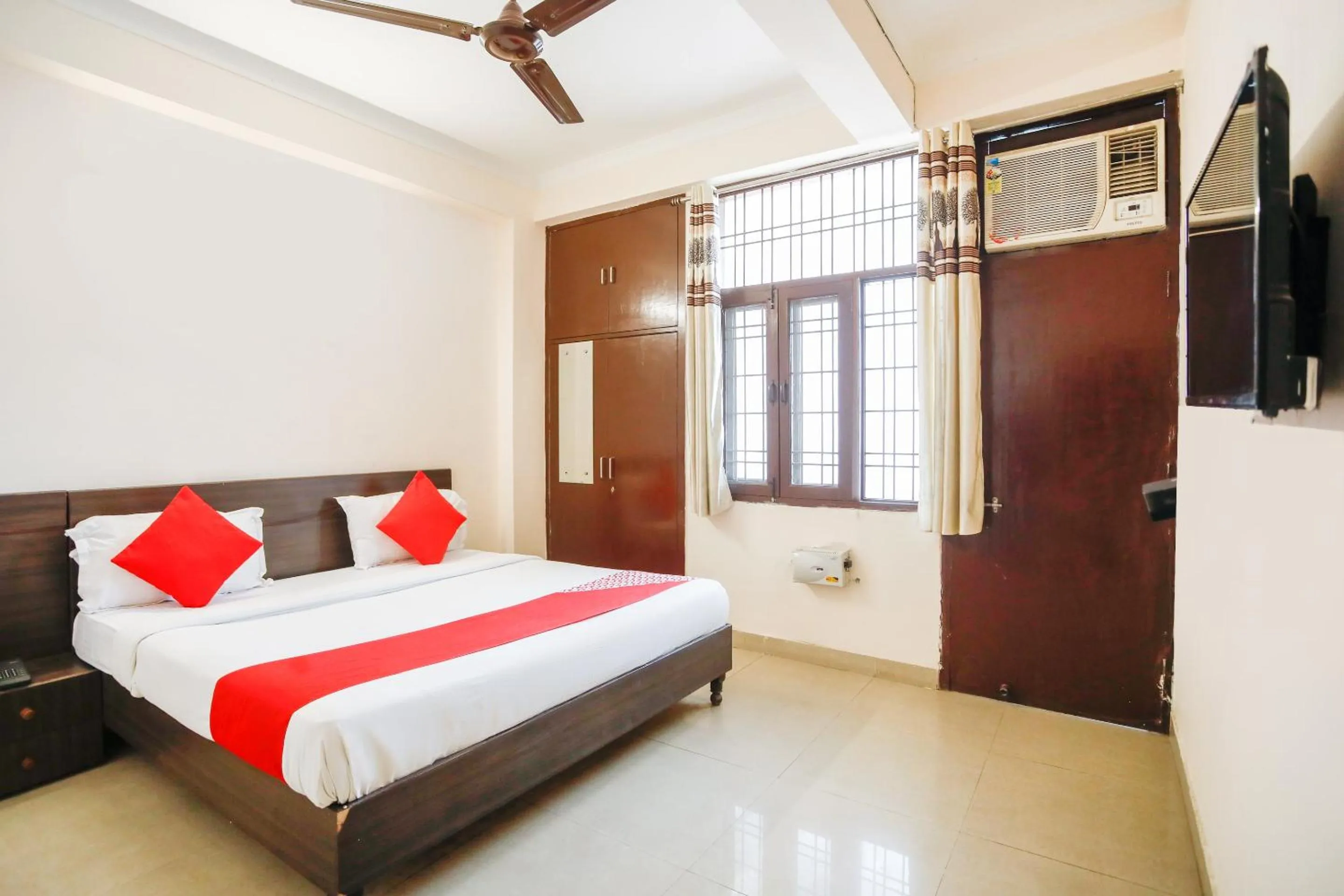 Lobby or reception, Bed in Hotel O Av Residency Near Botanic Garden Of Indian Republic