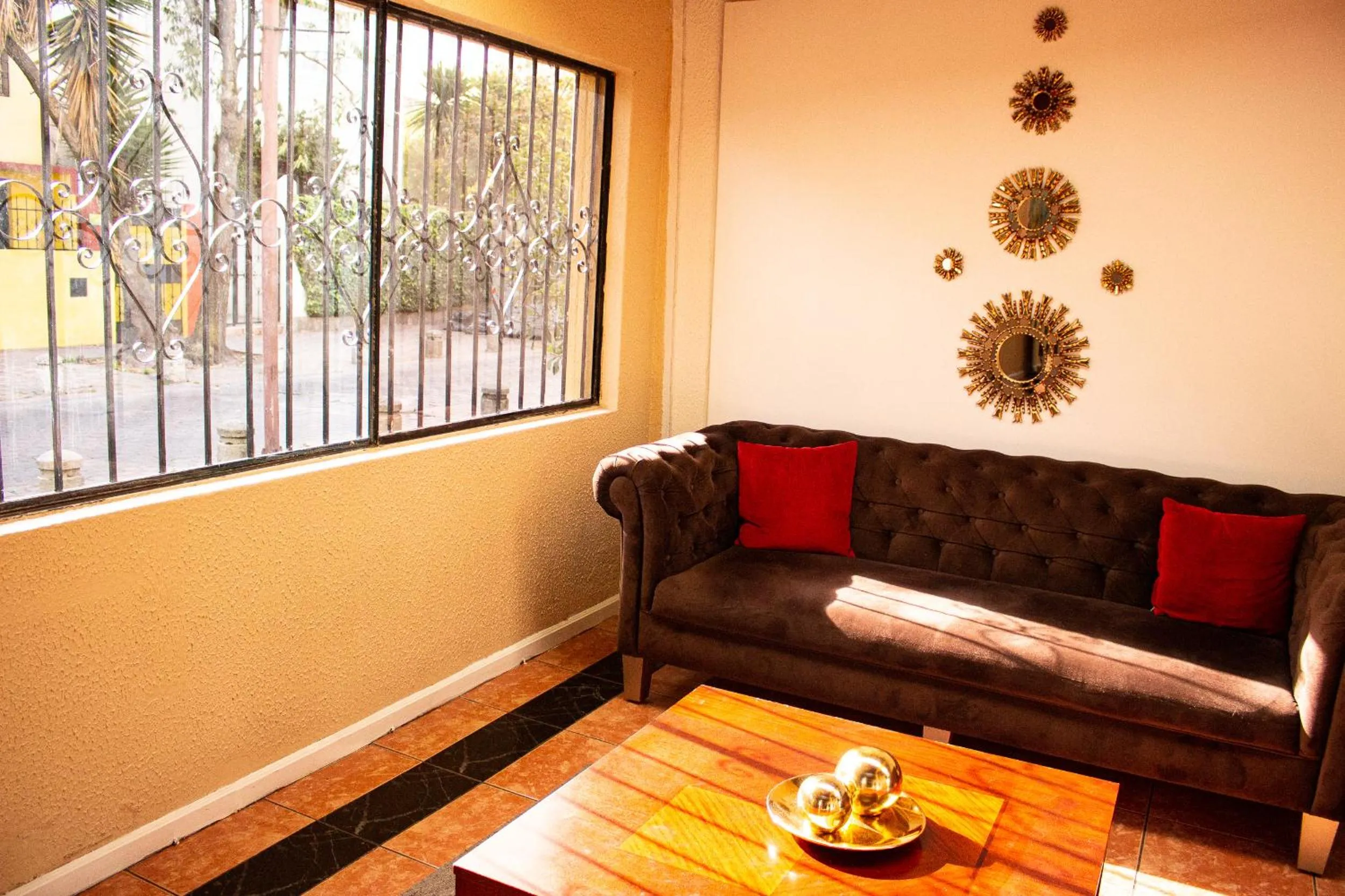 Living room in Hostal Loro Verde