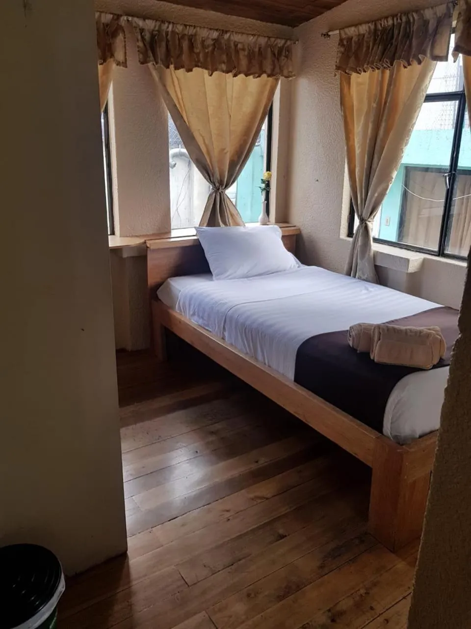 Bed in Hostal Loro Verde