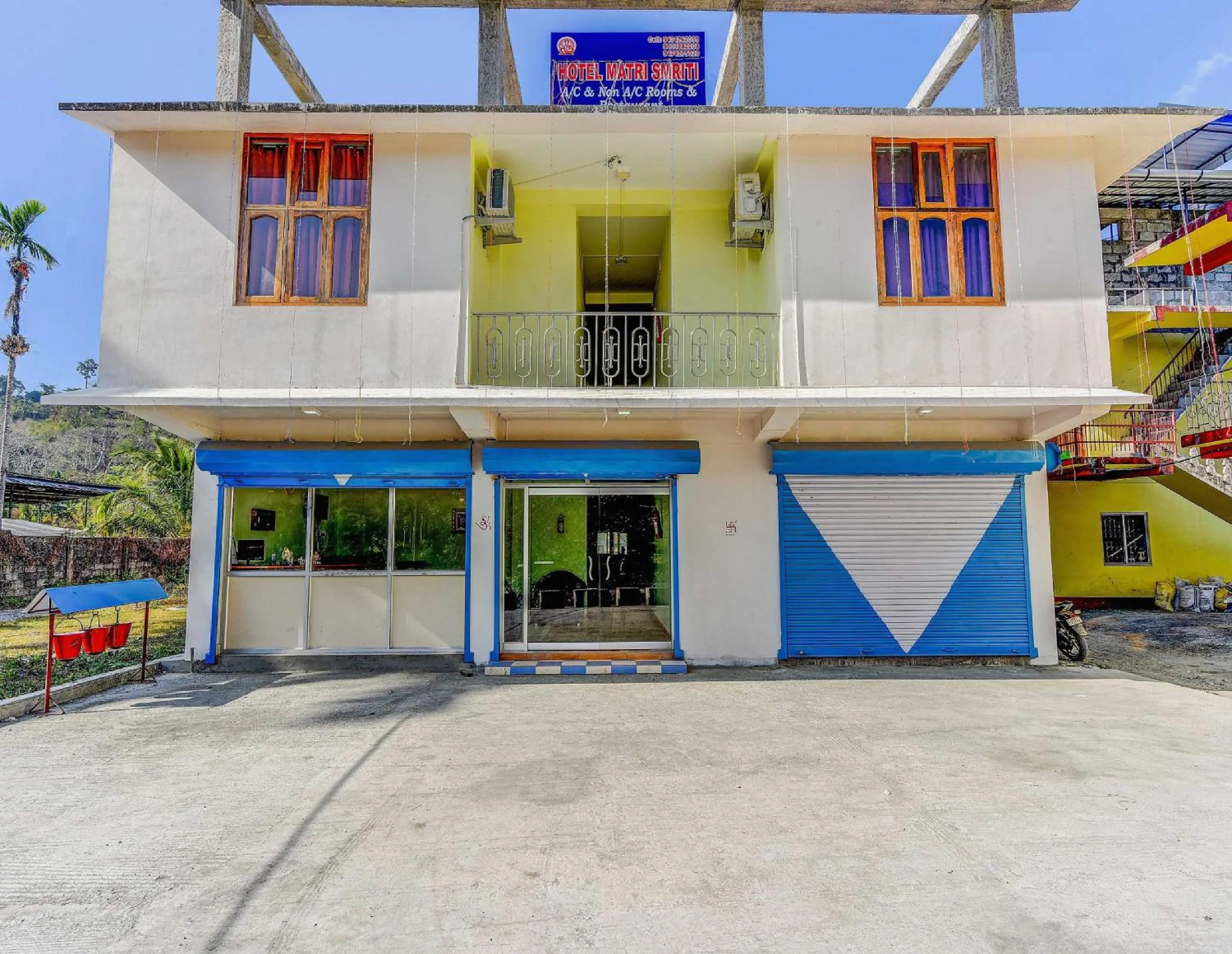 Facade/entrance in Hotel O Matri Smriti