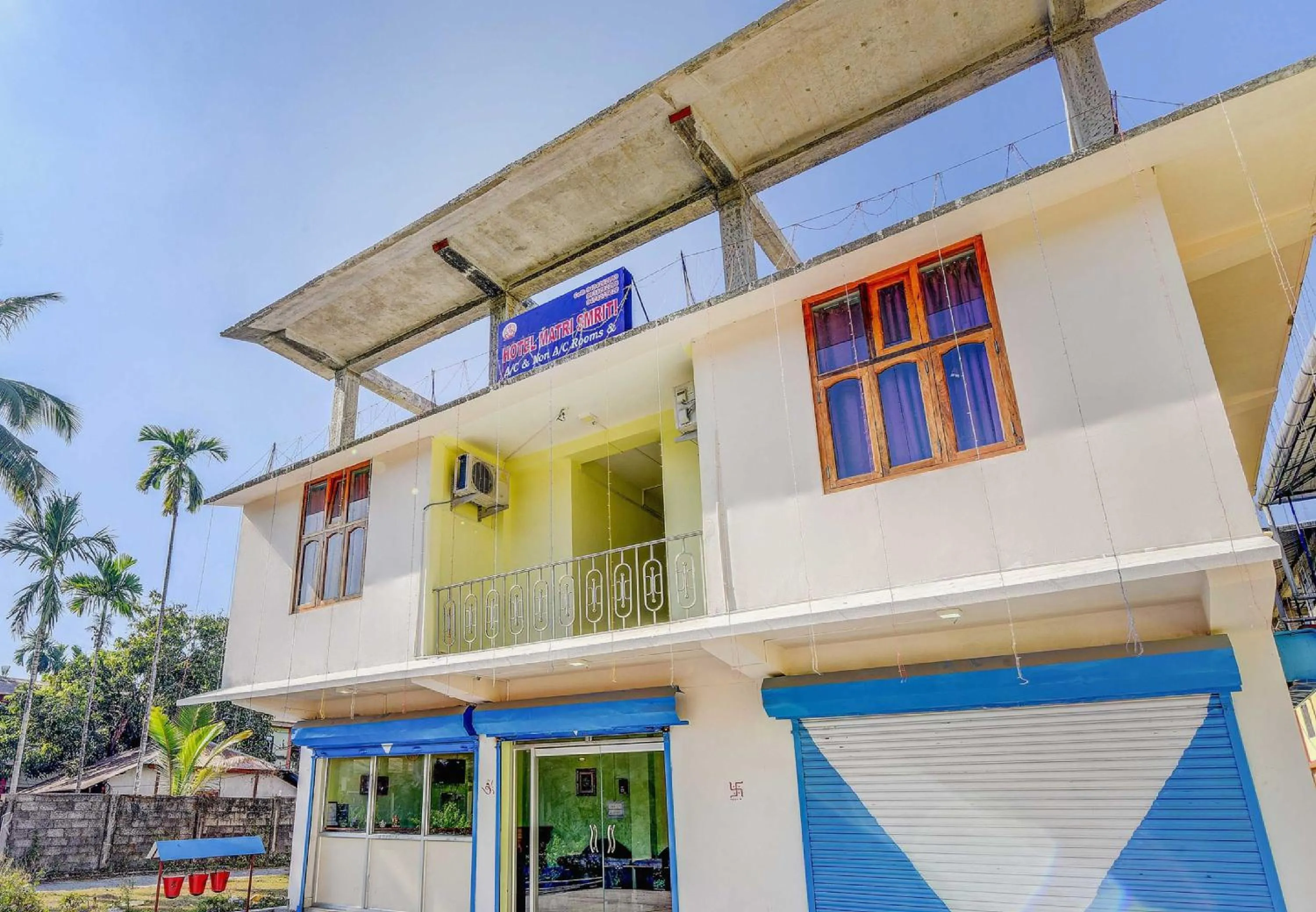 Facade/entrance in Hotel O Matri Smriti