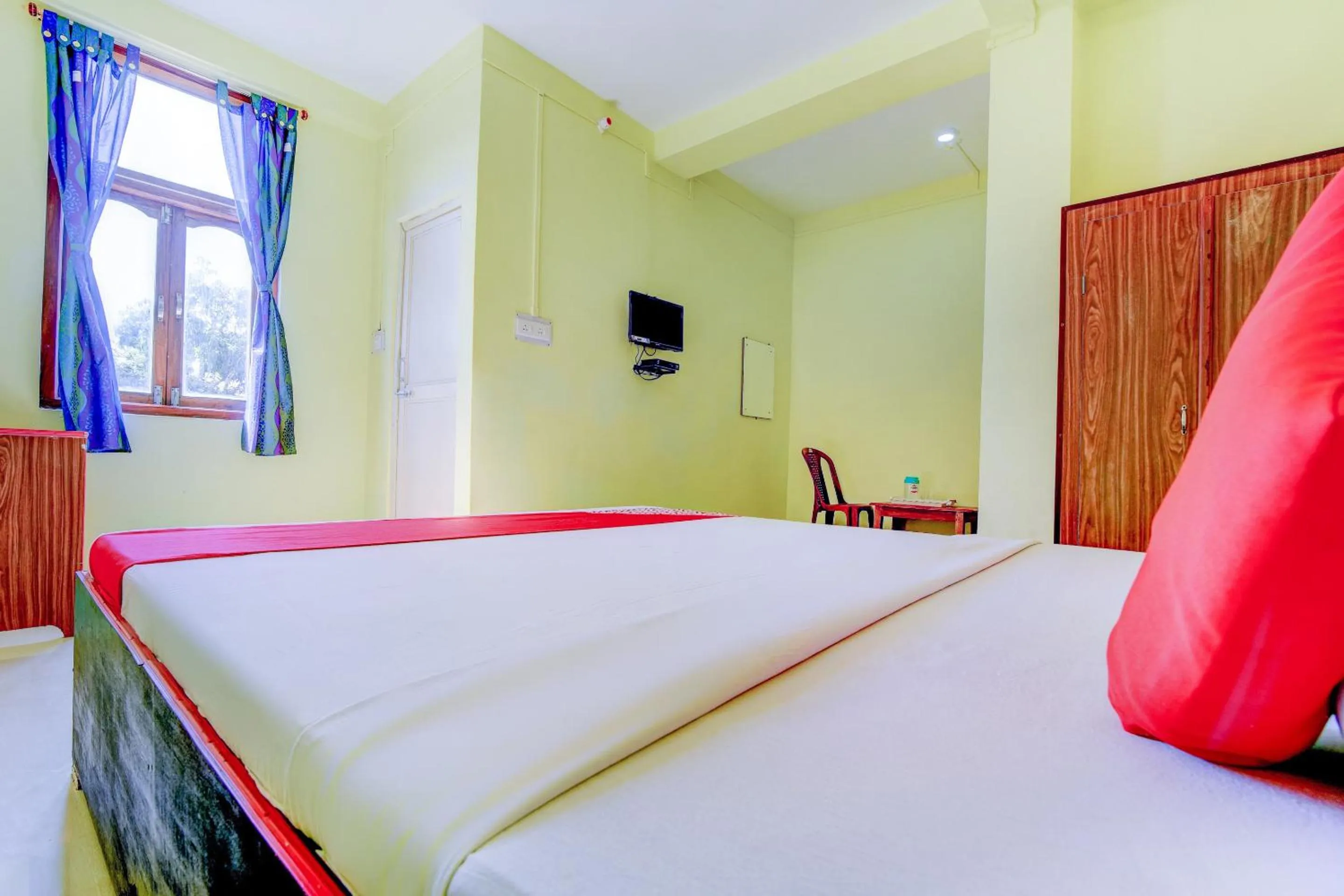 Bedroom in Hotel O Matri Smriti