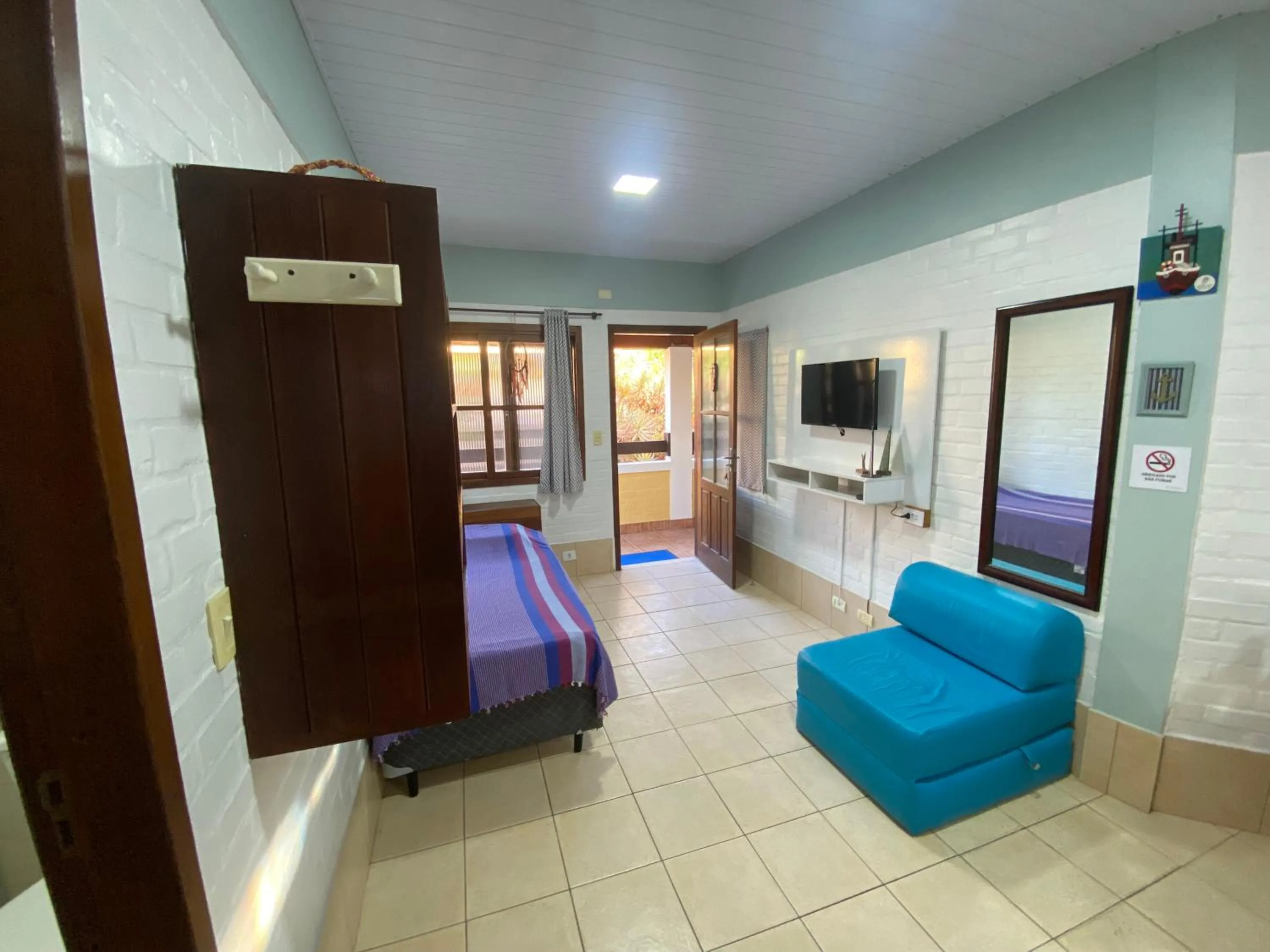 Photo of the whole room, Bed in Lemuria Apart Hotel