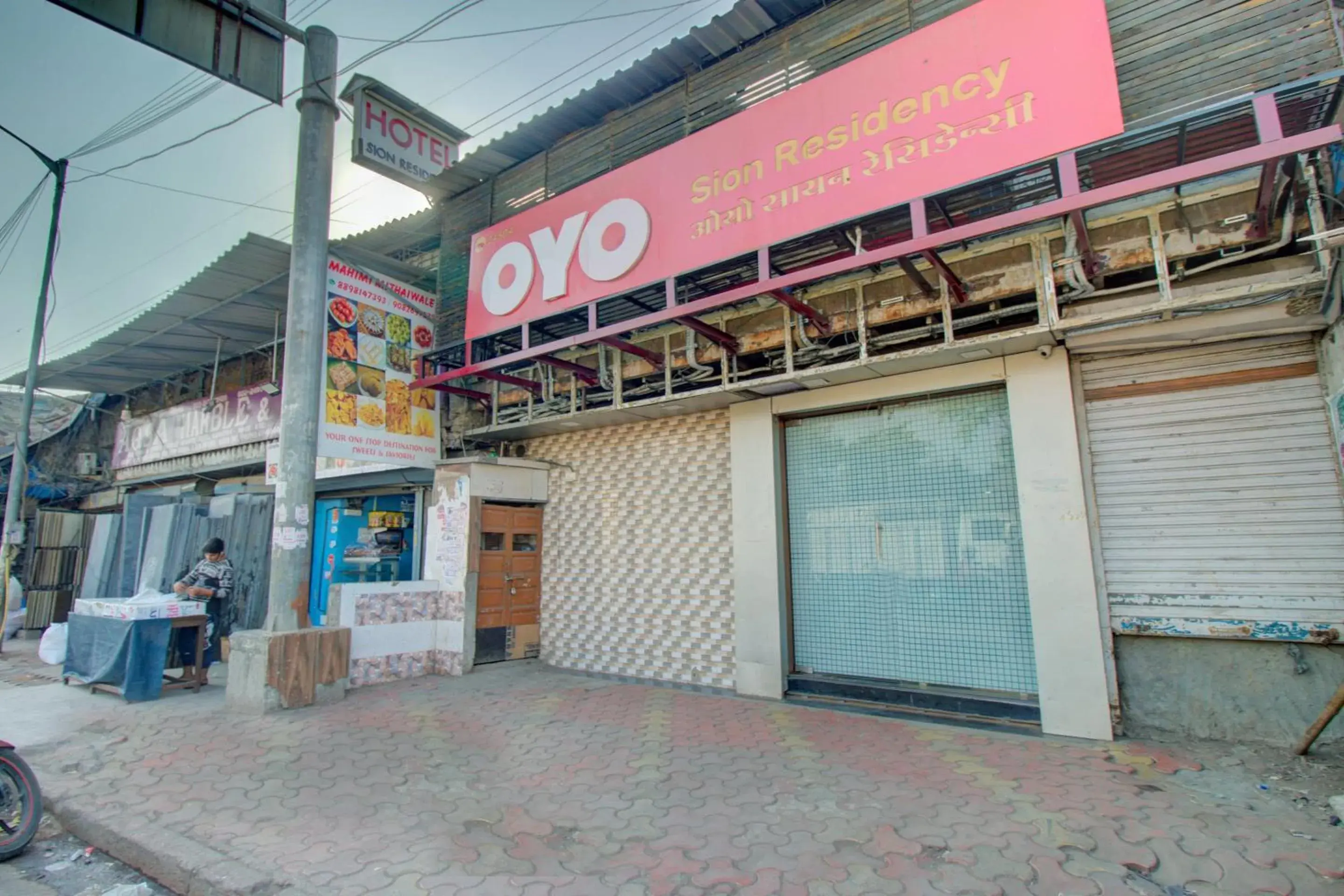 Facade/entrance in Hotel O Sion Residency Facade/entrance in Hotel O Sion Residency