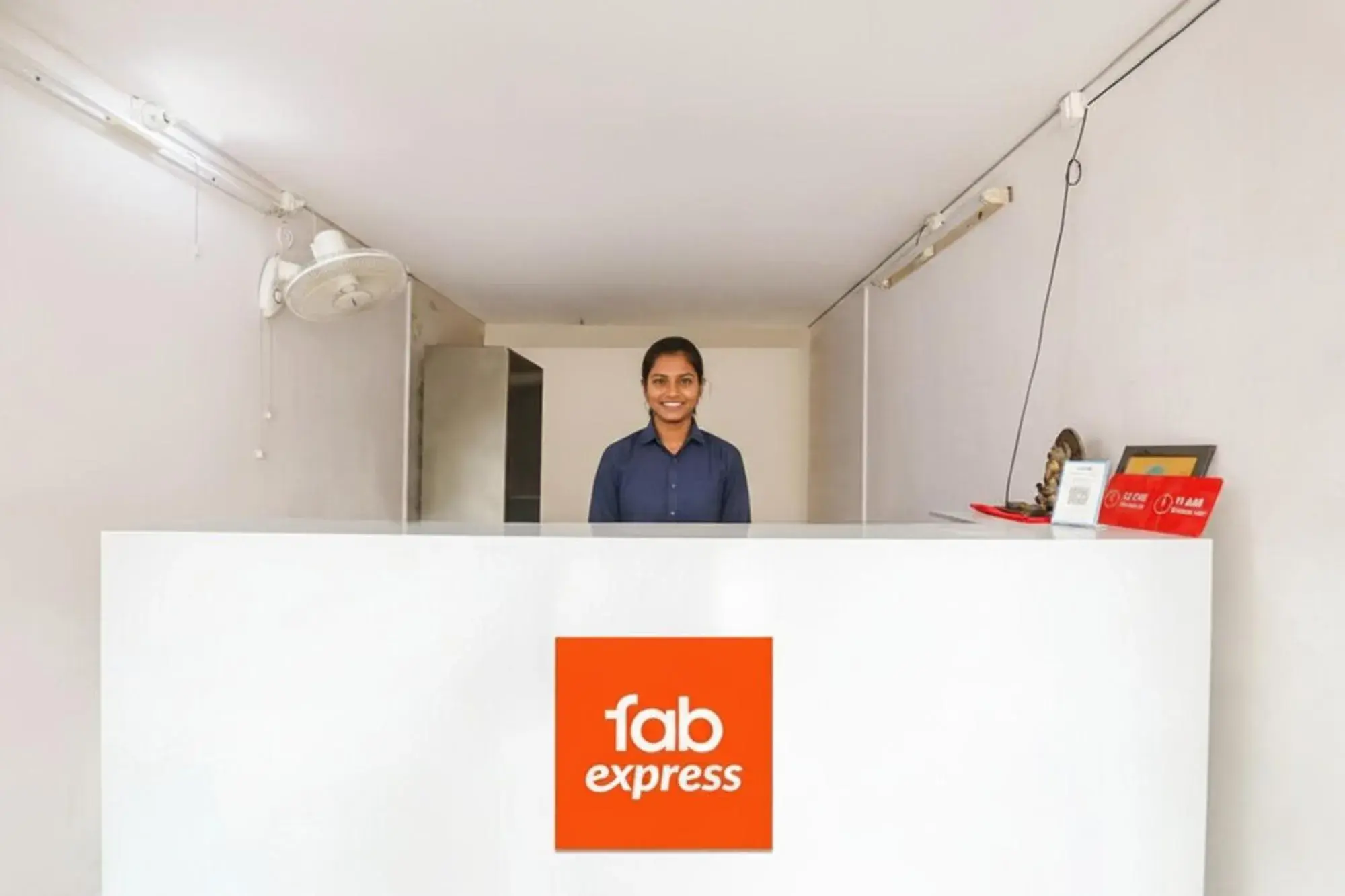 Lobby or reception in Via Prashansa Palace - Banaras Railway Station Lobby or reception in Via Prashansa Palace - Banaras Railway Station