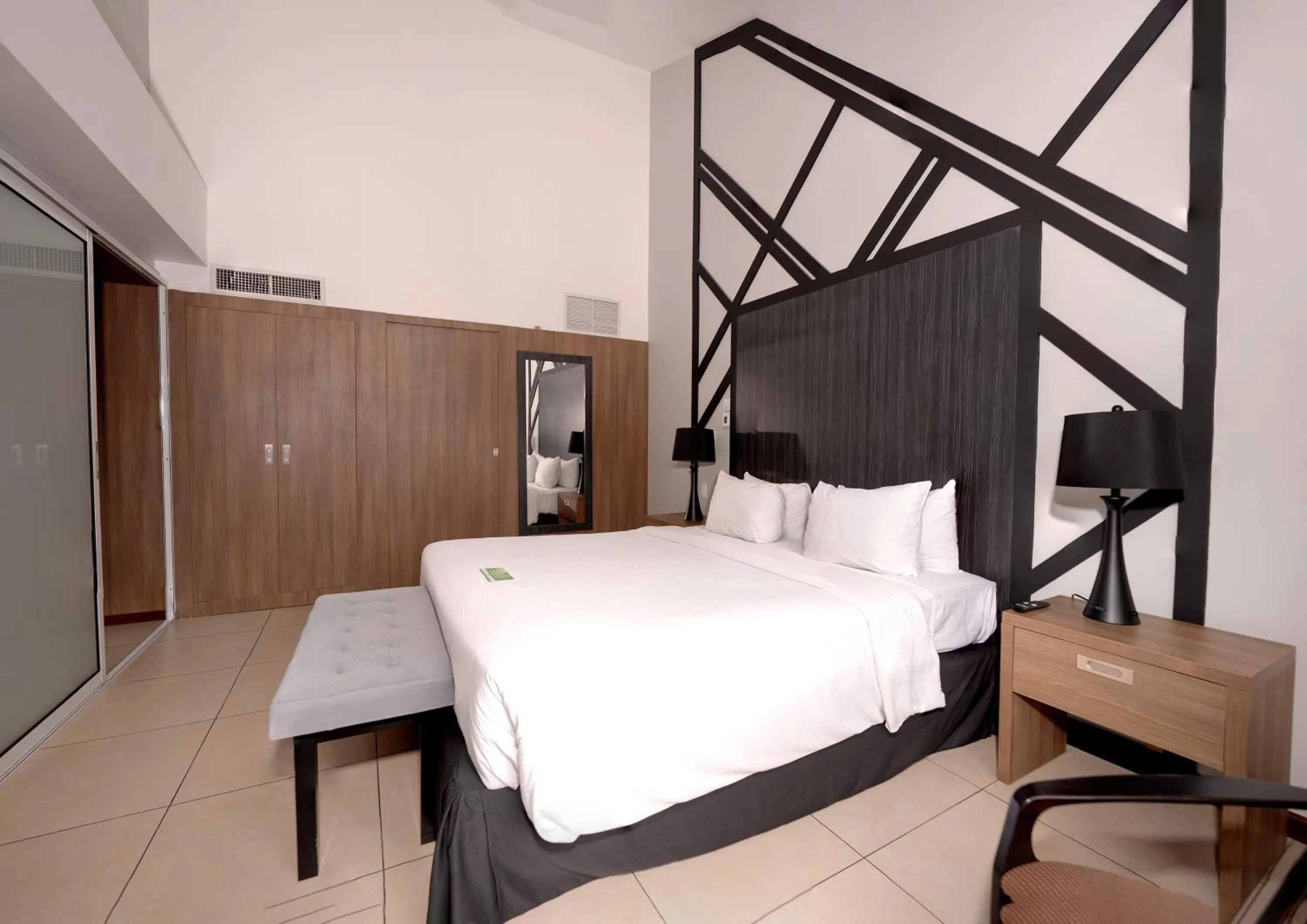 Bed in Royal Torarica