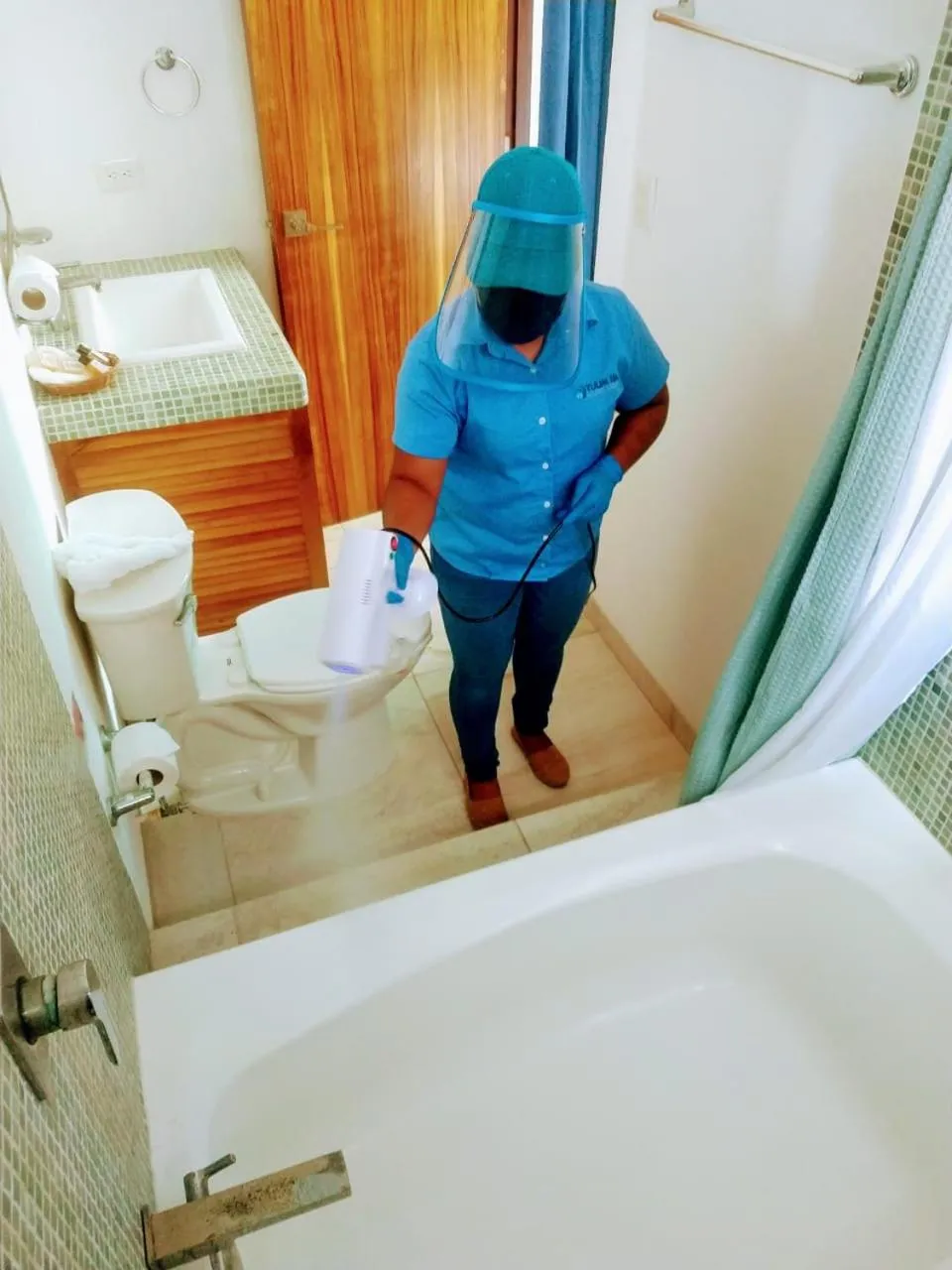 Shower in Yuum Ha Boutique Hotel