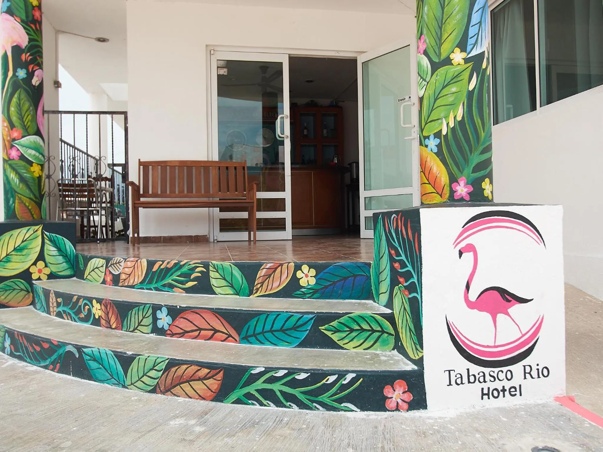 Facade/entrance in Hotel Tabasco Rio