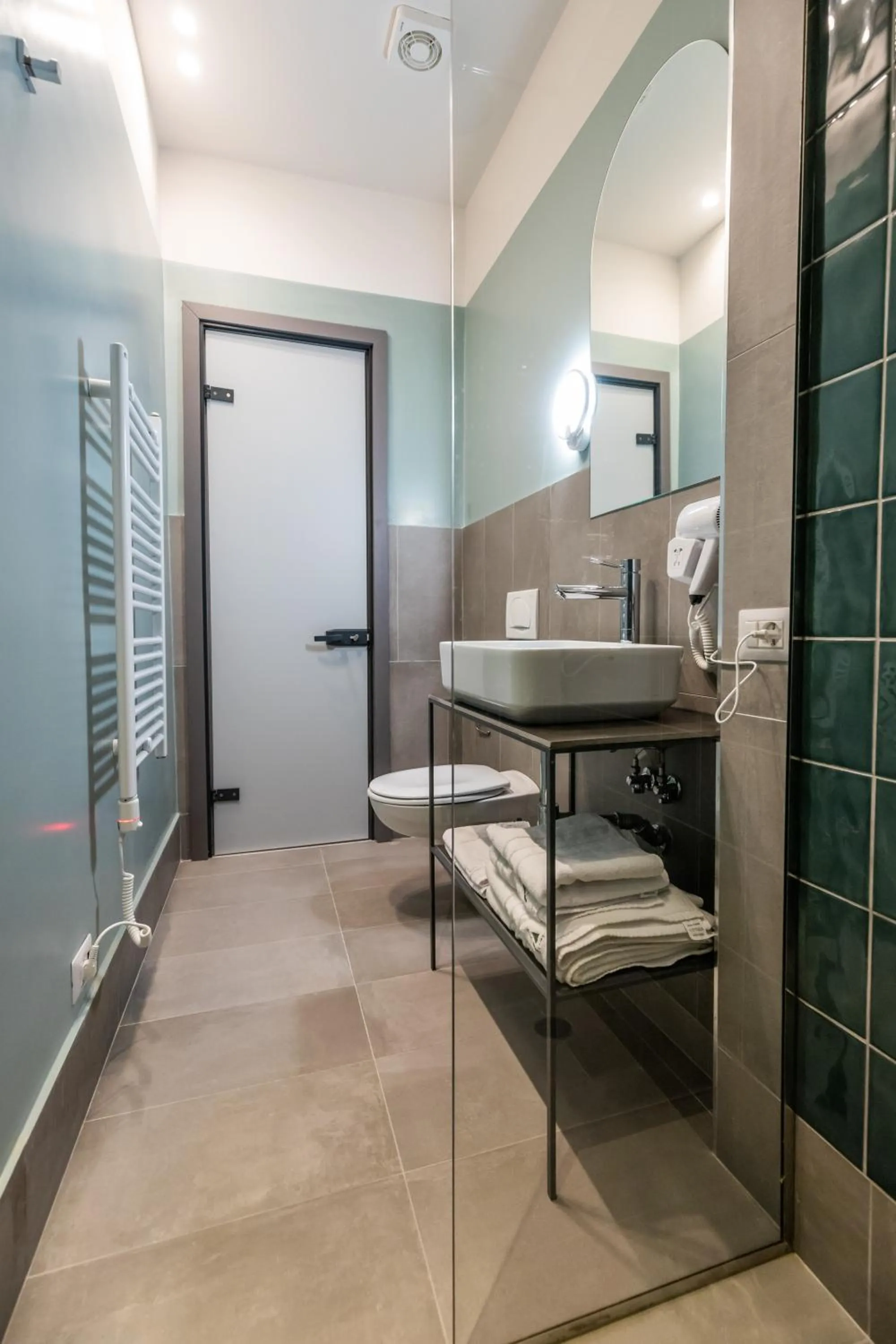 Shower in Allure Boutique Hotel