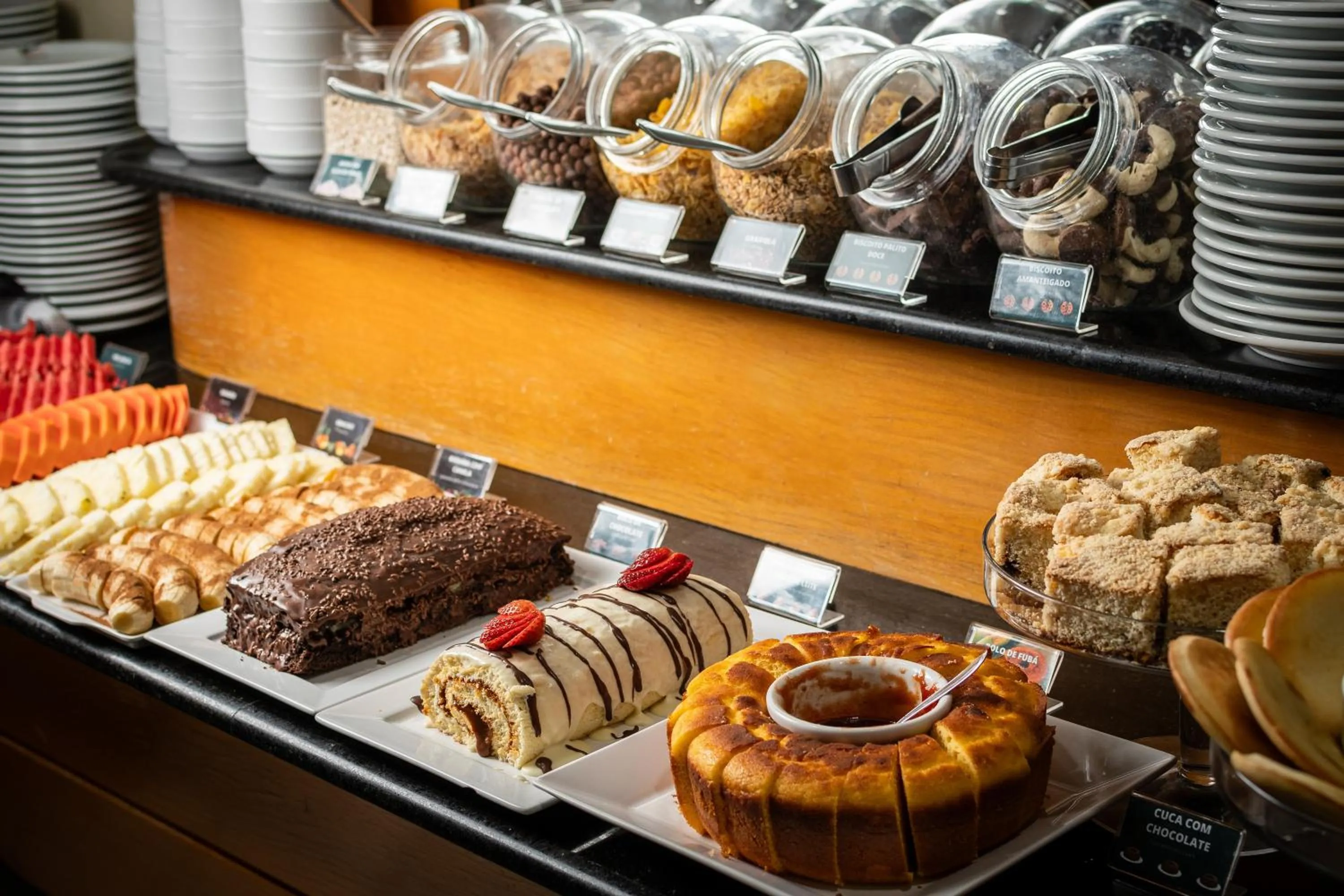 Food and drinks in Brivali Hotel Centro