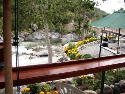 Area and facilities in The Gateway Restaurant & Lodge