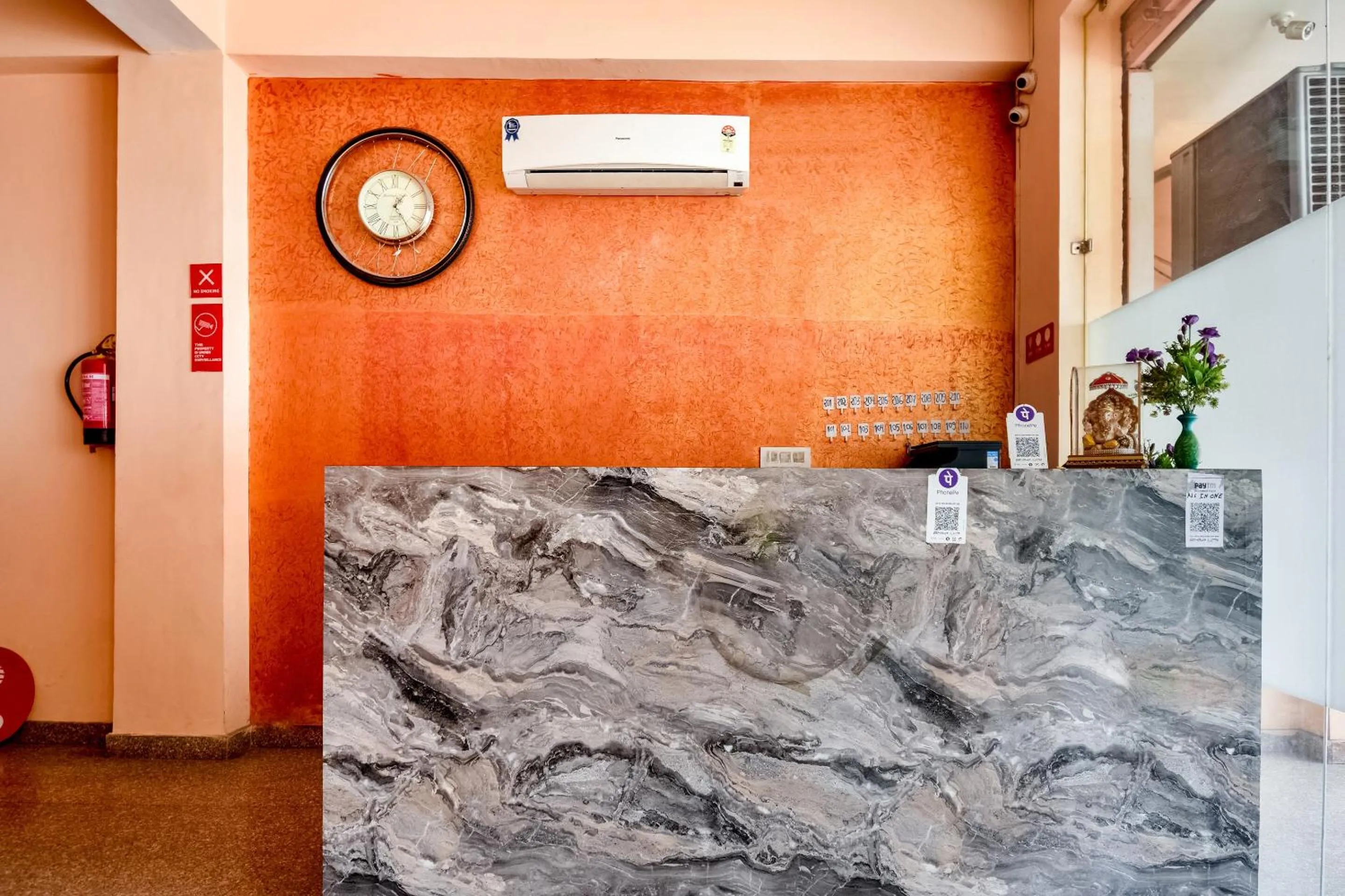 Lobby or reception in Hotel O Shri Ganesham