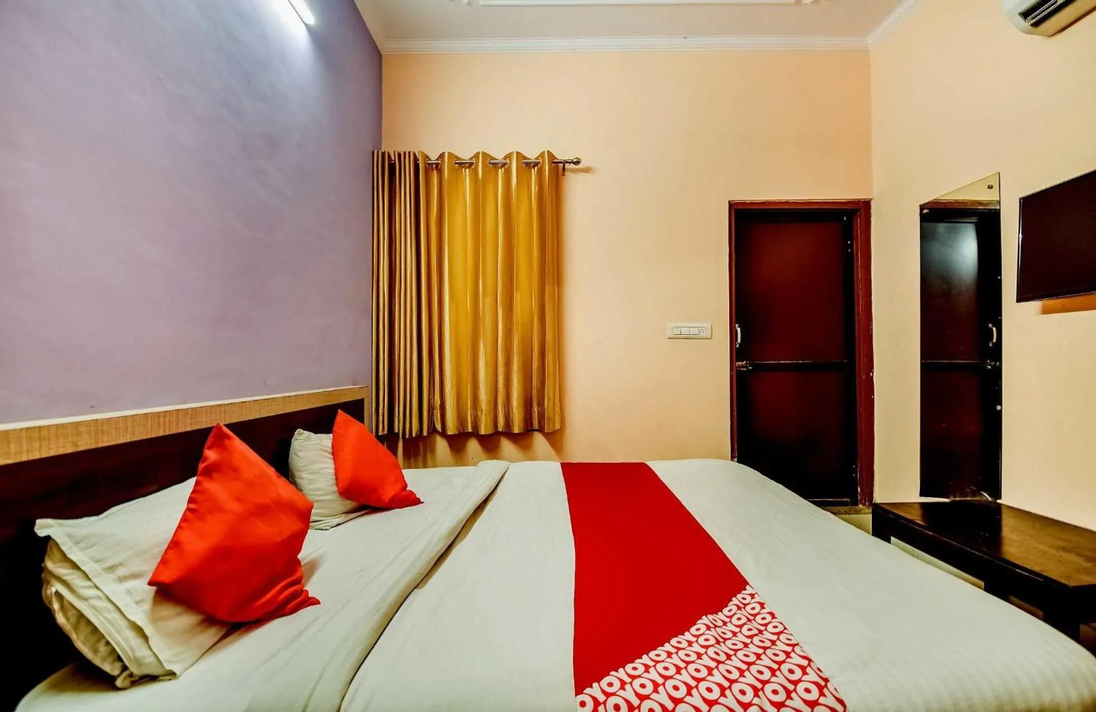 Bedroom in Hotel O Shri Ganesham