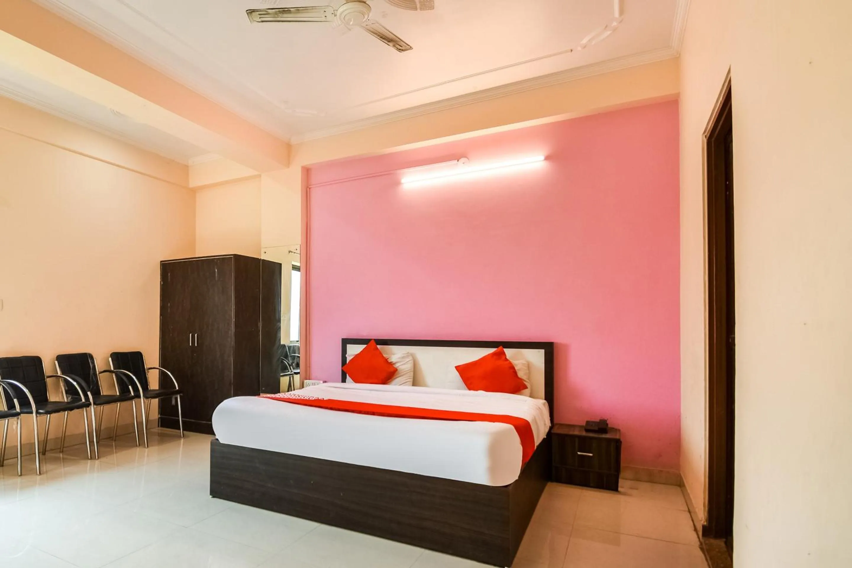 Bedroom in Hotel O Shri Ganesham