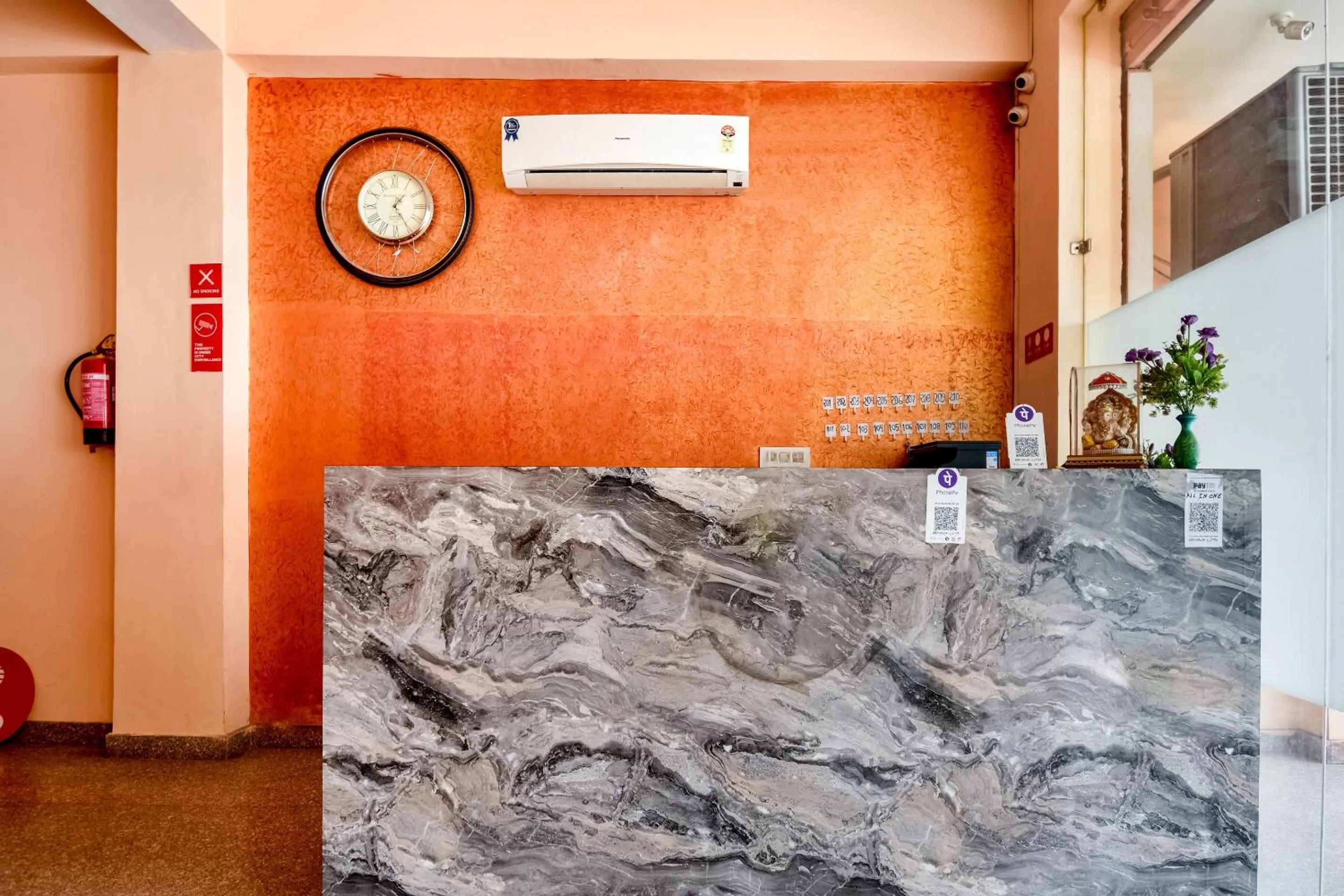 Lobby or reception in Hotel O Shri Ganesham