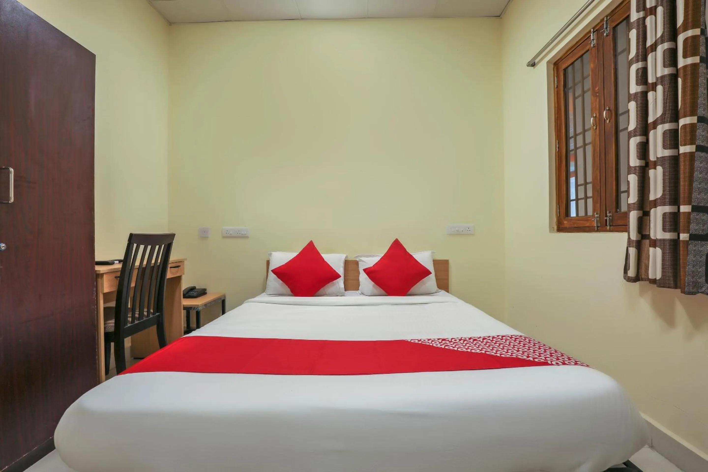 Bedroom, Bed in Hotel O Om Sakthi Hotel
