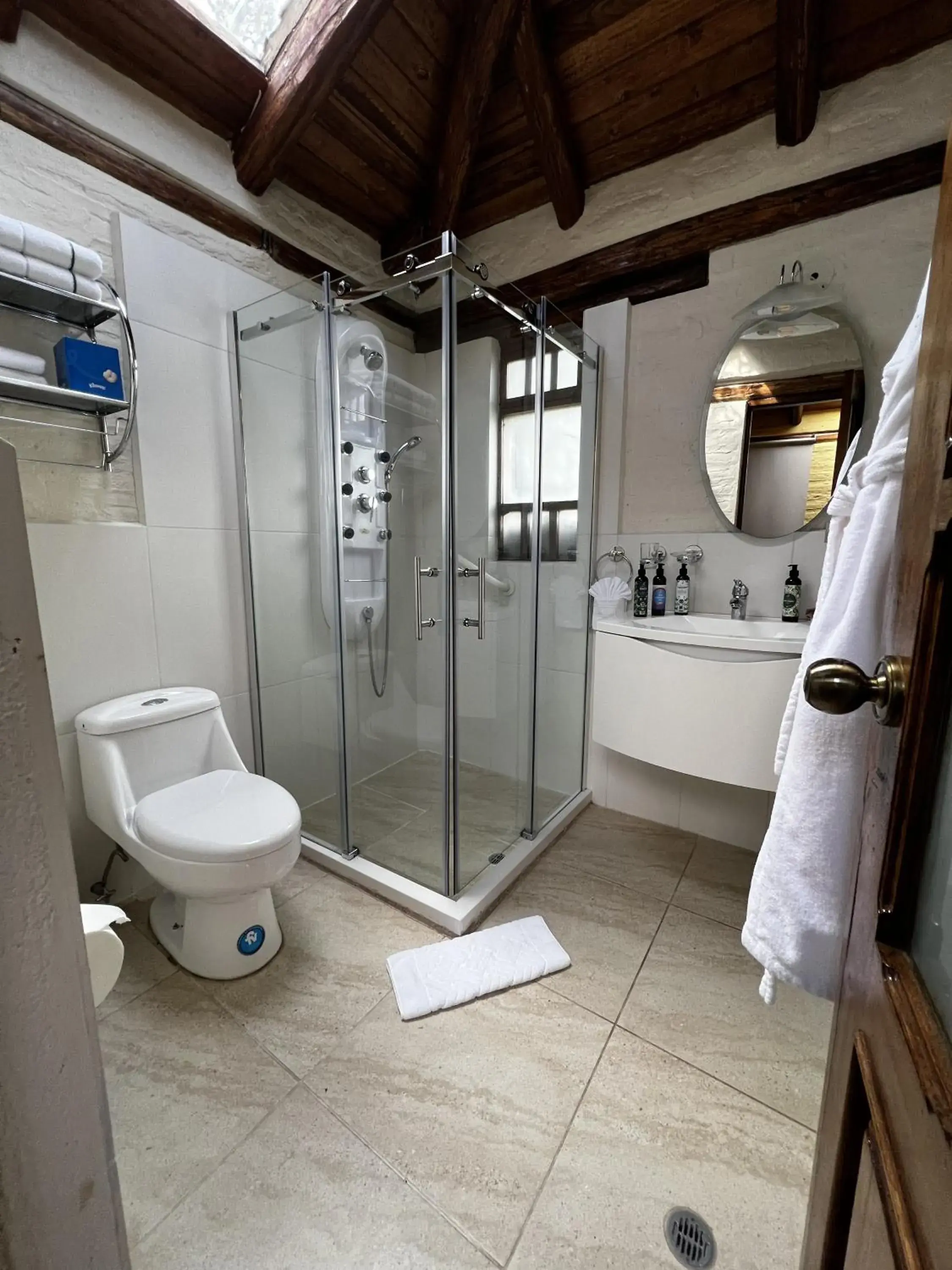 Superior King Suite in Hacienda Jimenita Wildlife Reserve Superior King Suite in Hacienda Jimenita Wildlife Reserve