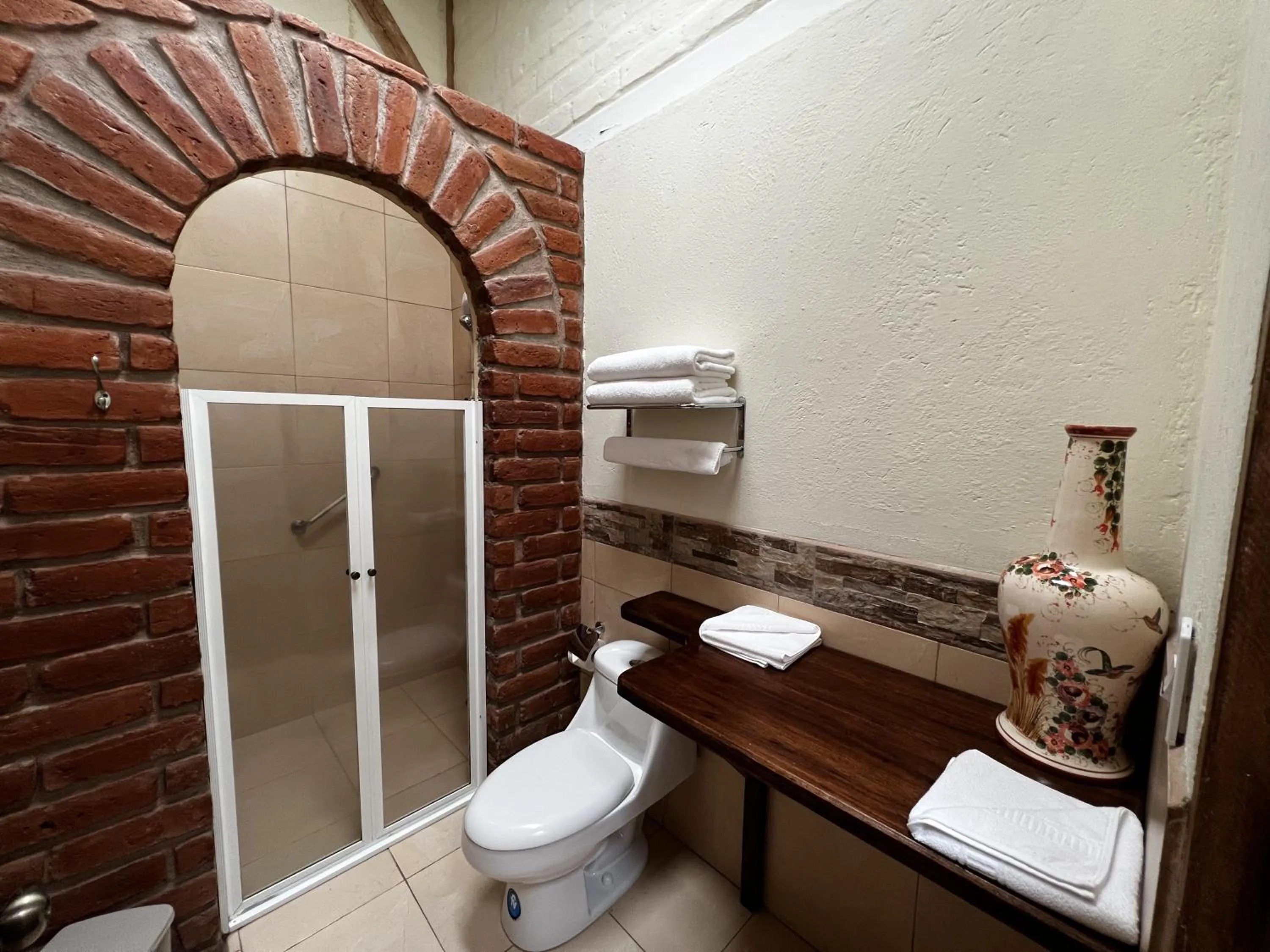 Shower in Hacienda Jimenita Wildlife Reserve