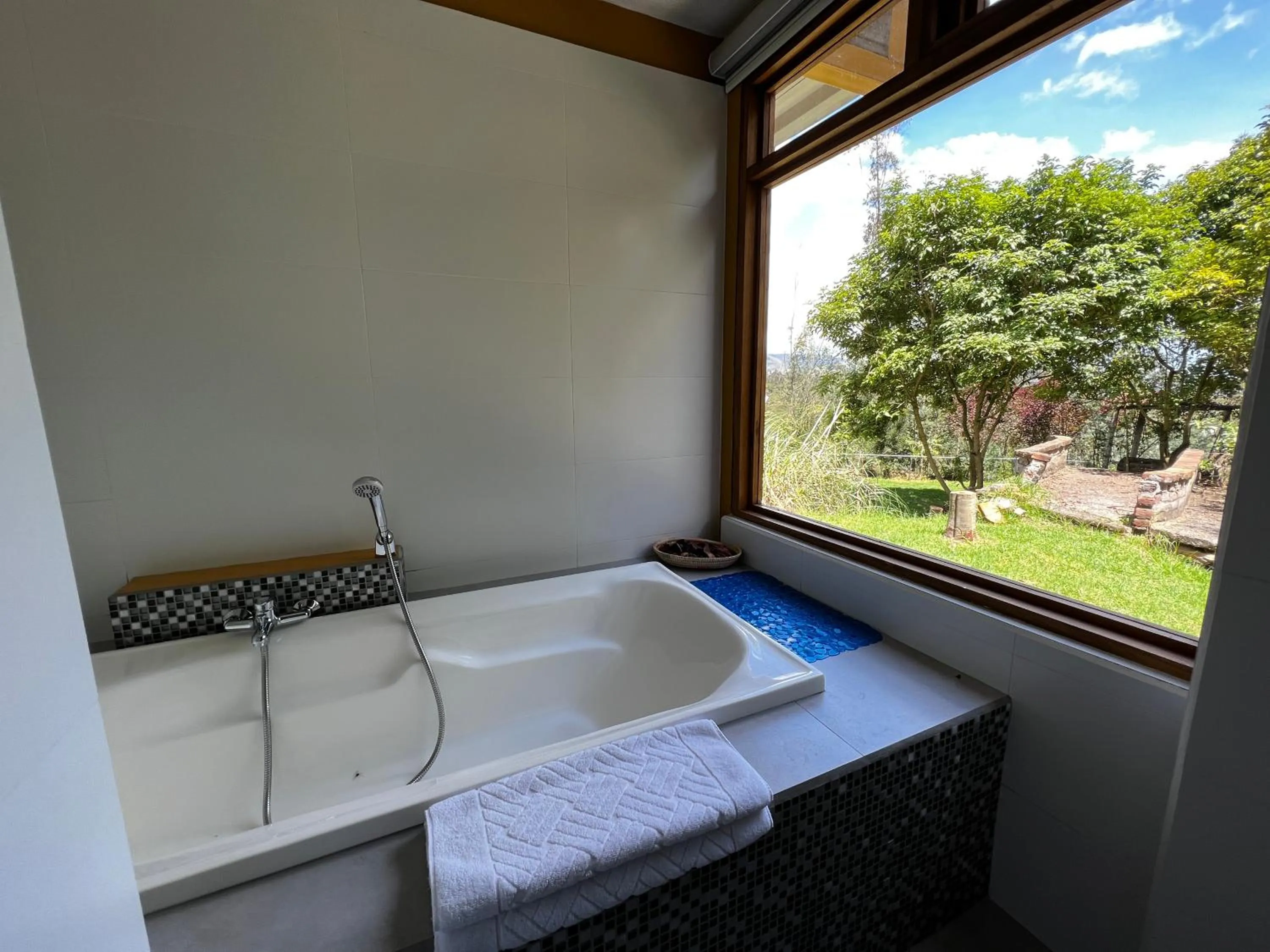 Bath in Hacienda Jimenita Wildlife Reserve