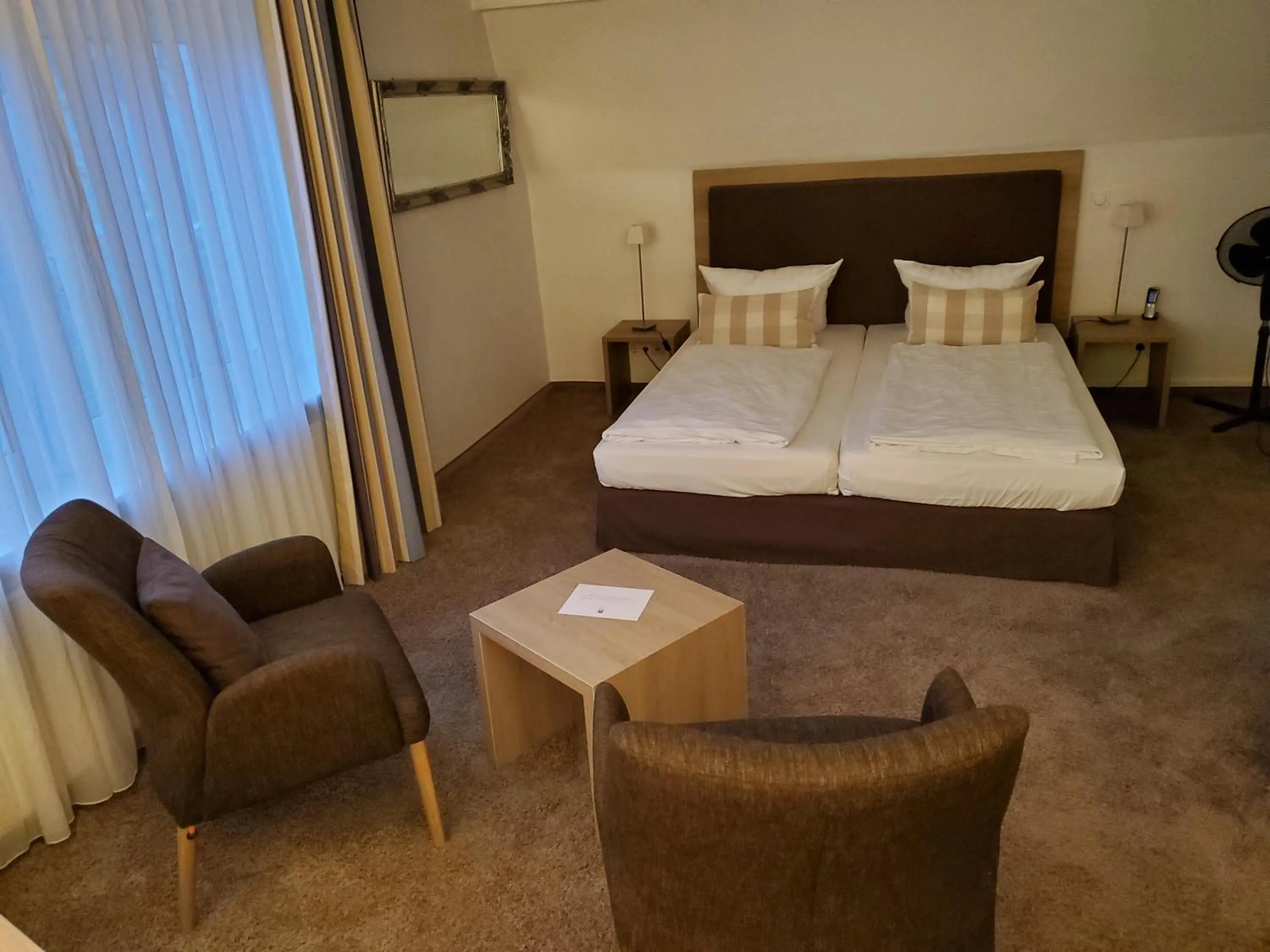 Bedroom, Bed in Hotel am Schlosspark garni