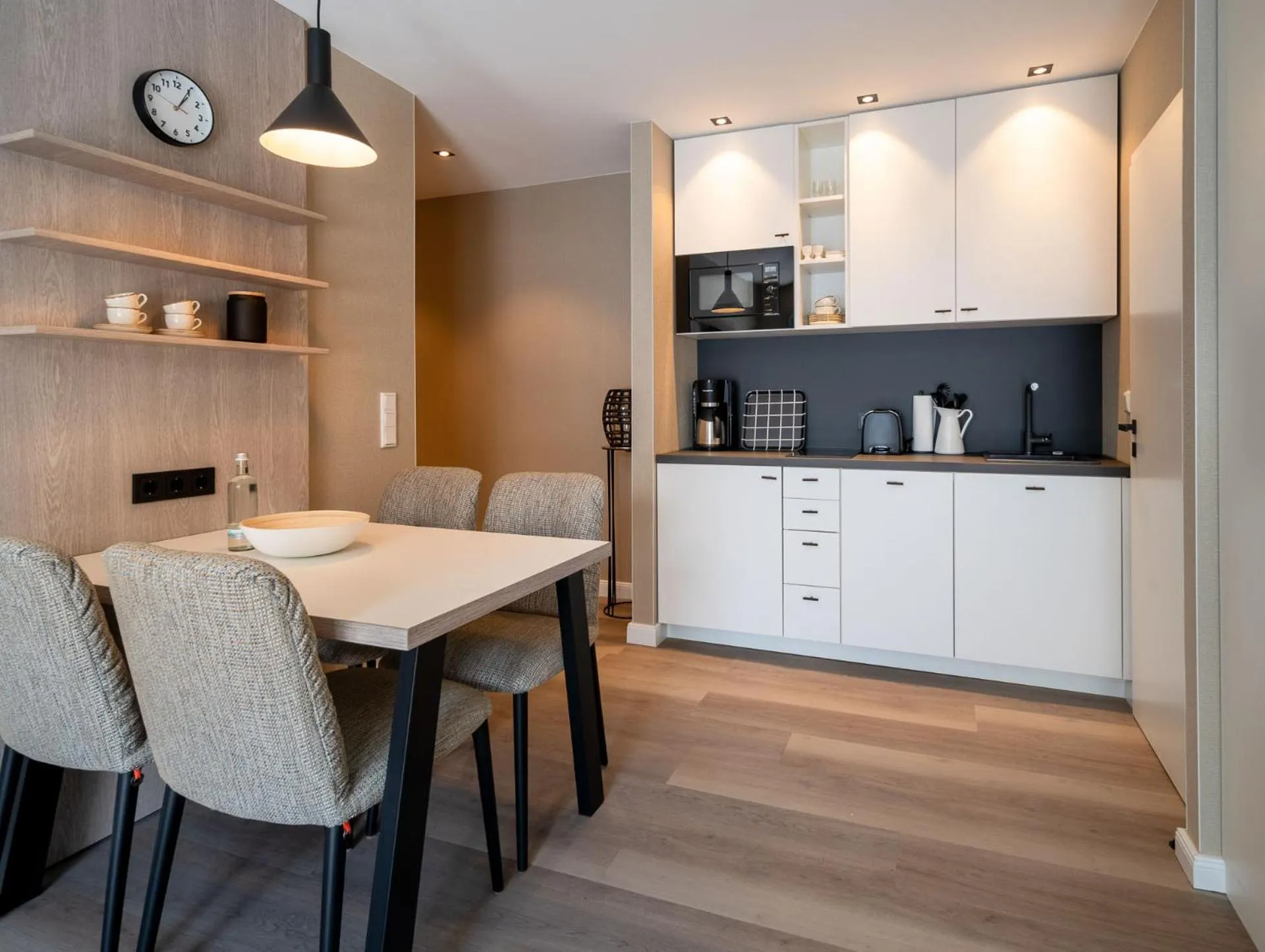 Kitchen or kitchenette in Hotel am Schlosspark garni