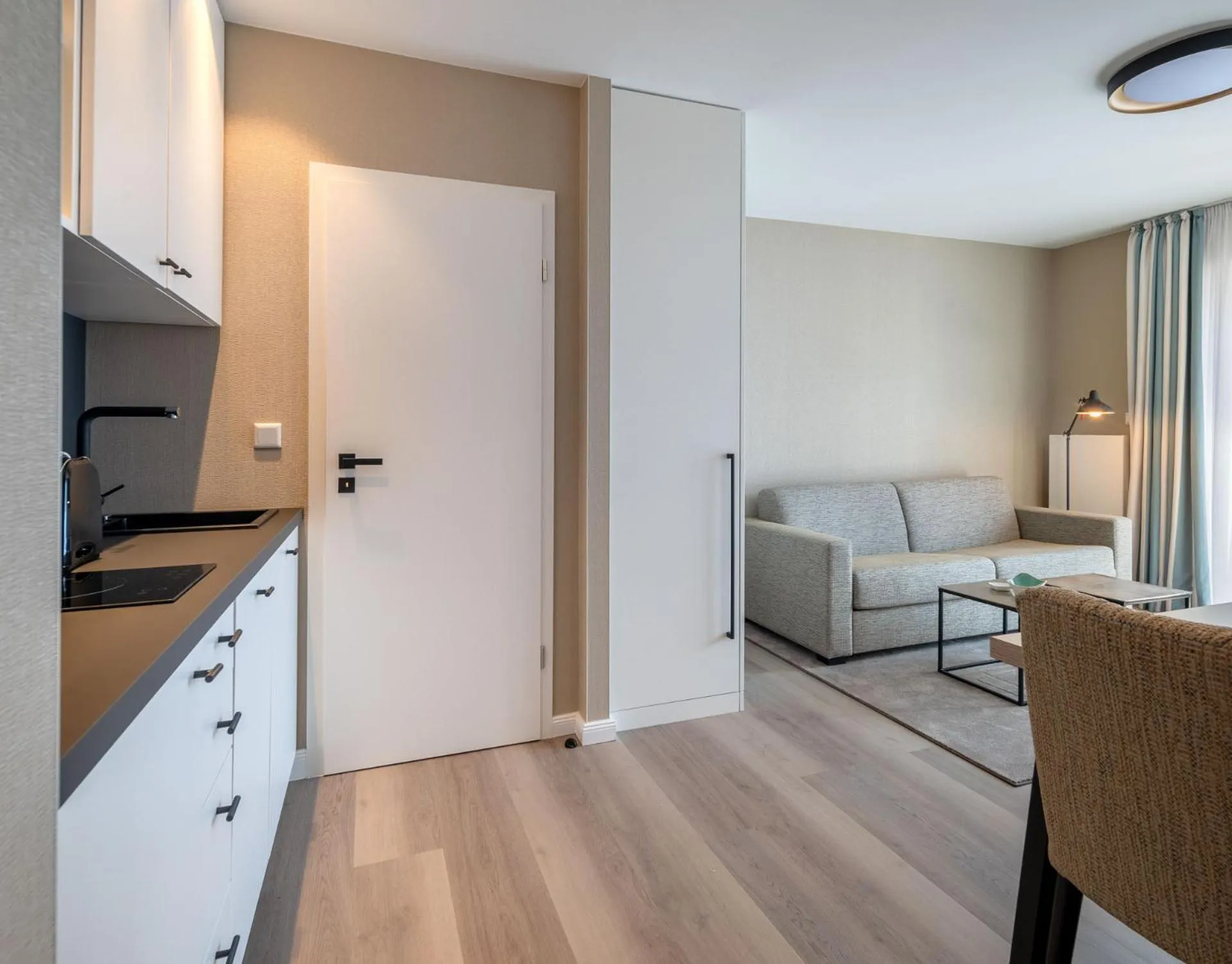 Kitchen or kitchenette in Hotel am Schlosspark garni