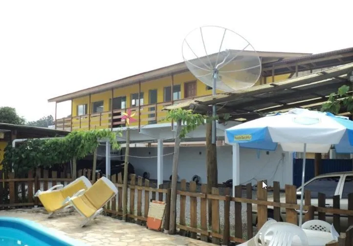 Swimming pool in Pousada Recanto Dom Arthur