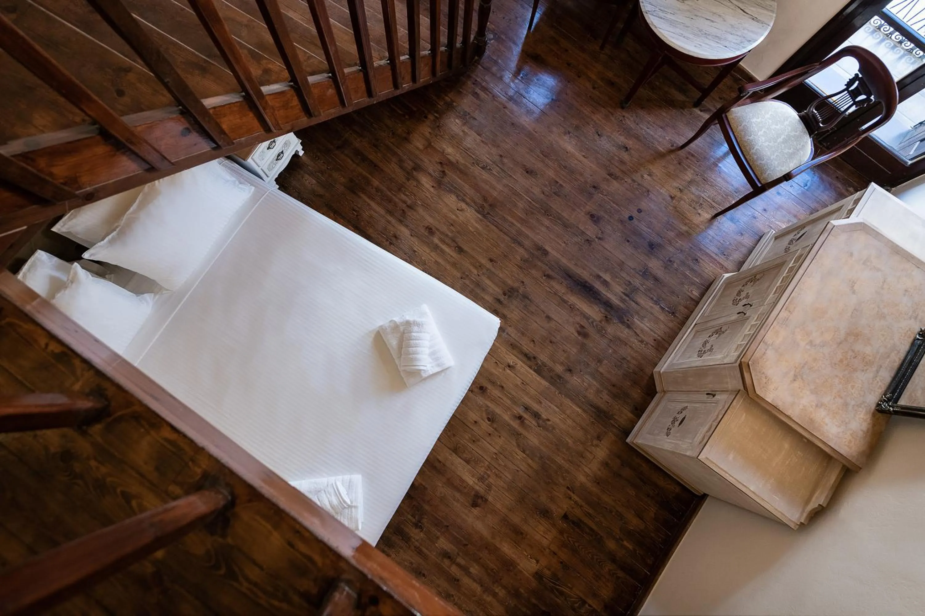 Photo of the whole room in Old Town Suites