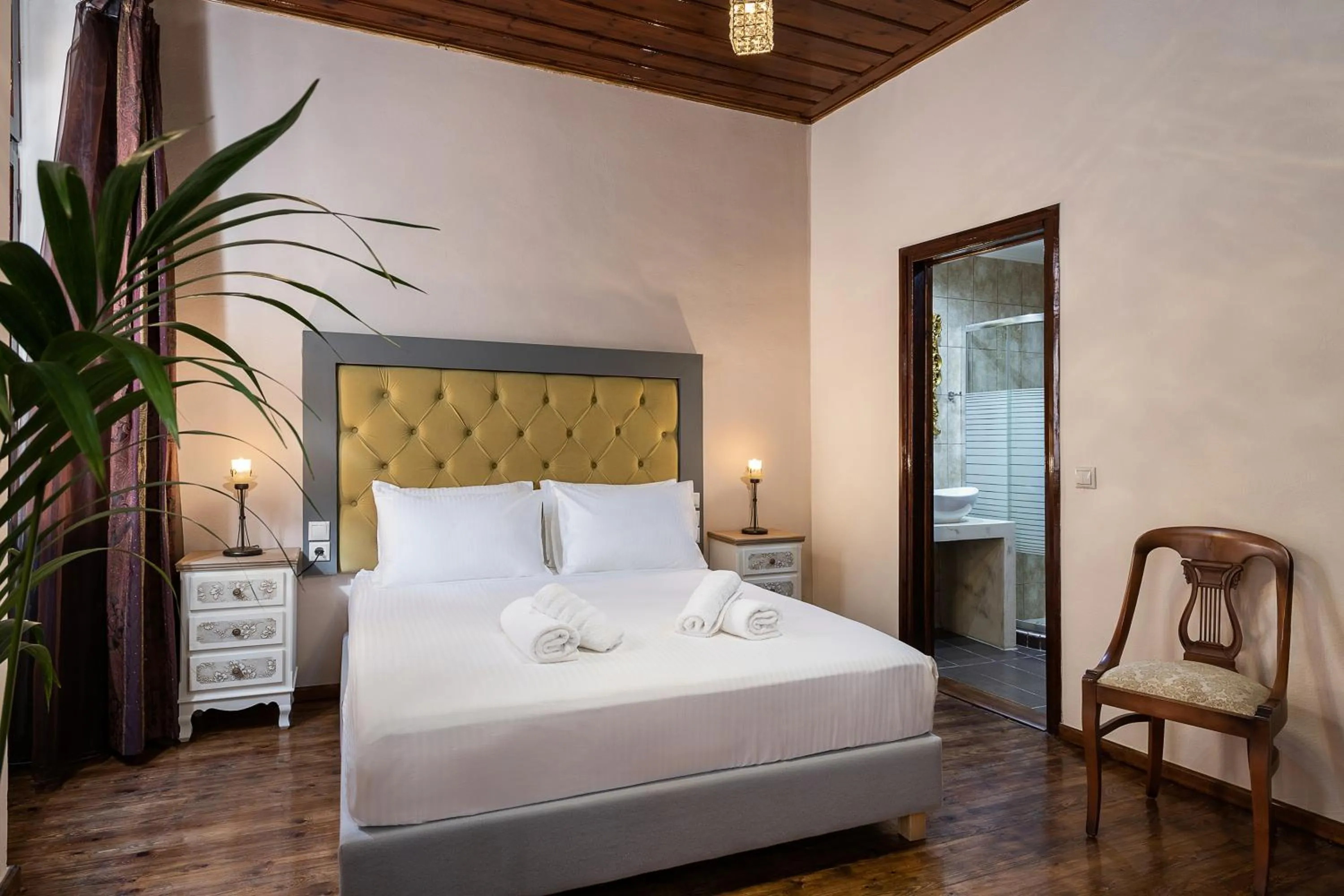 Bed in Old Town Suites