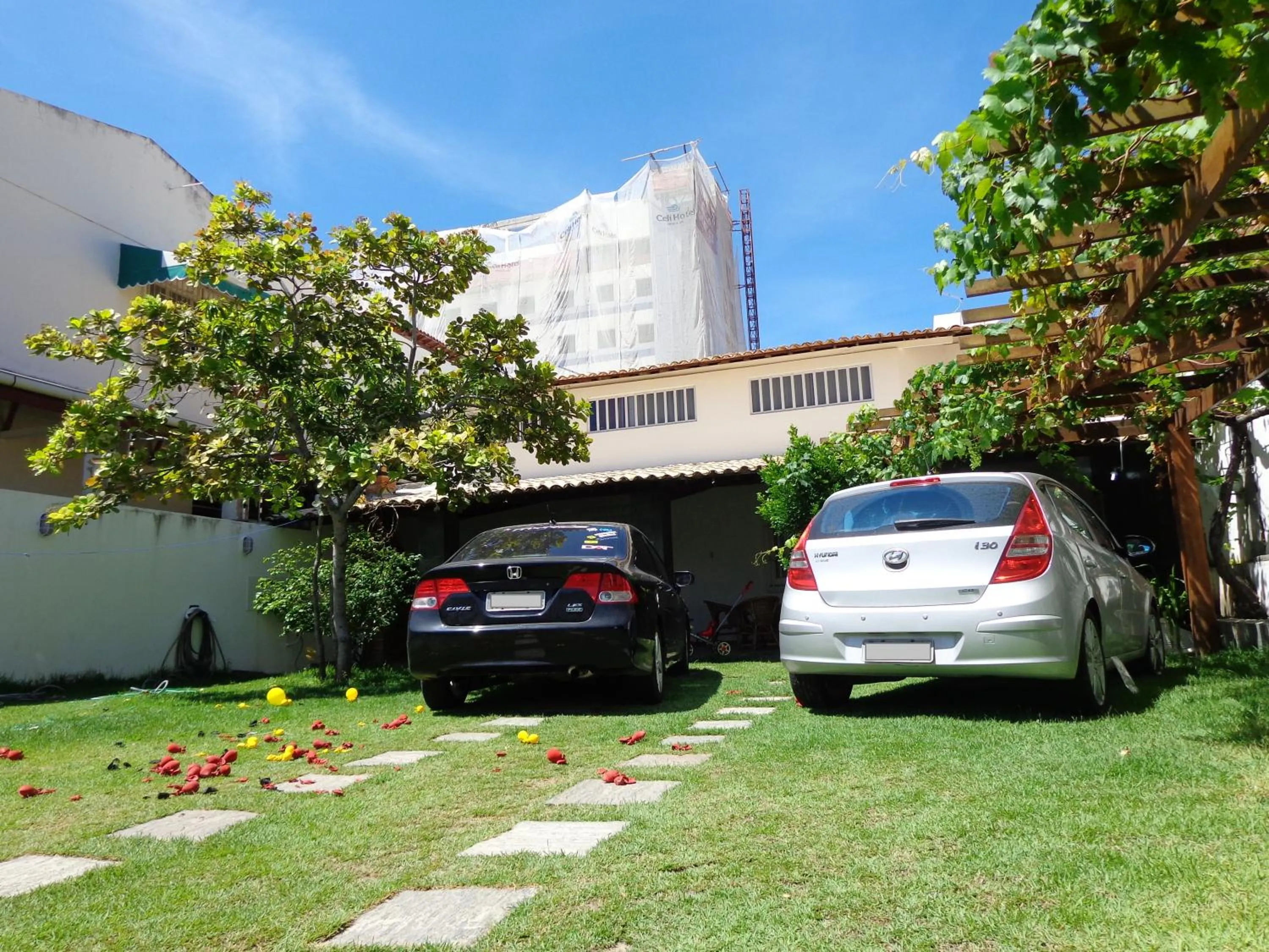 Facade/entrance in Luz & Mar