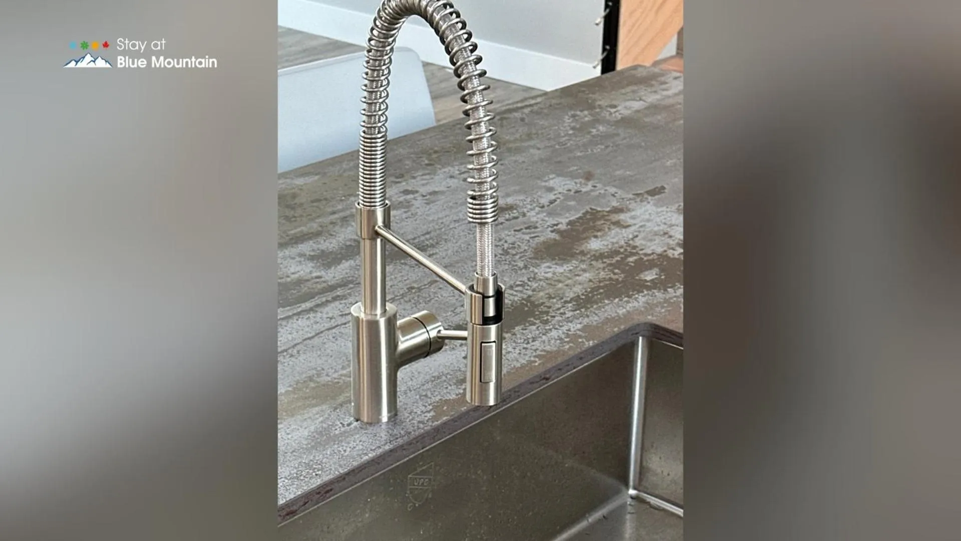 kitchen in Orchard Run Chalet