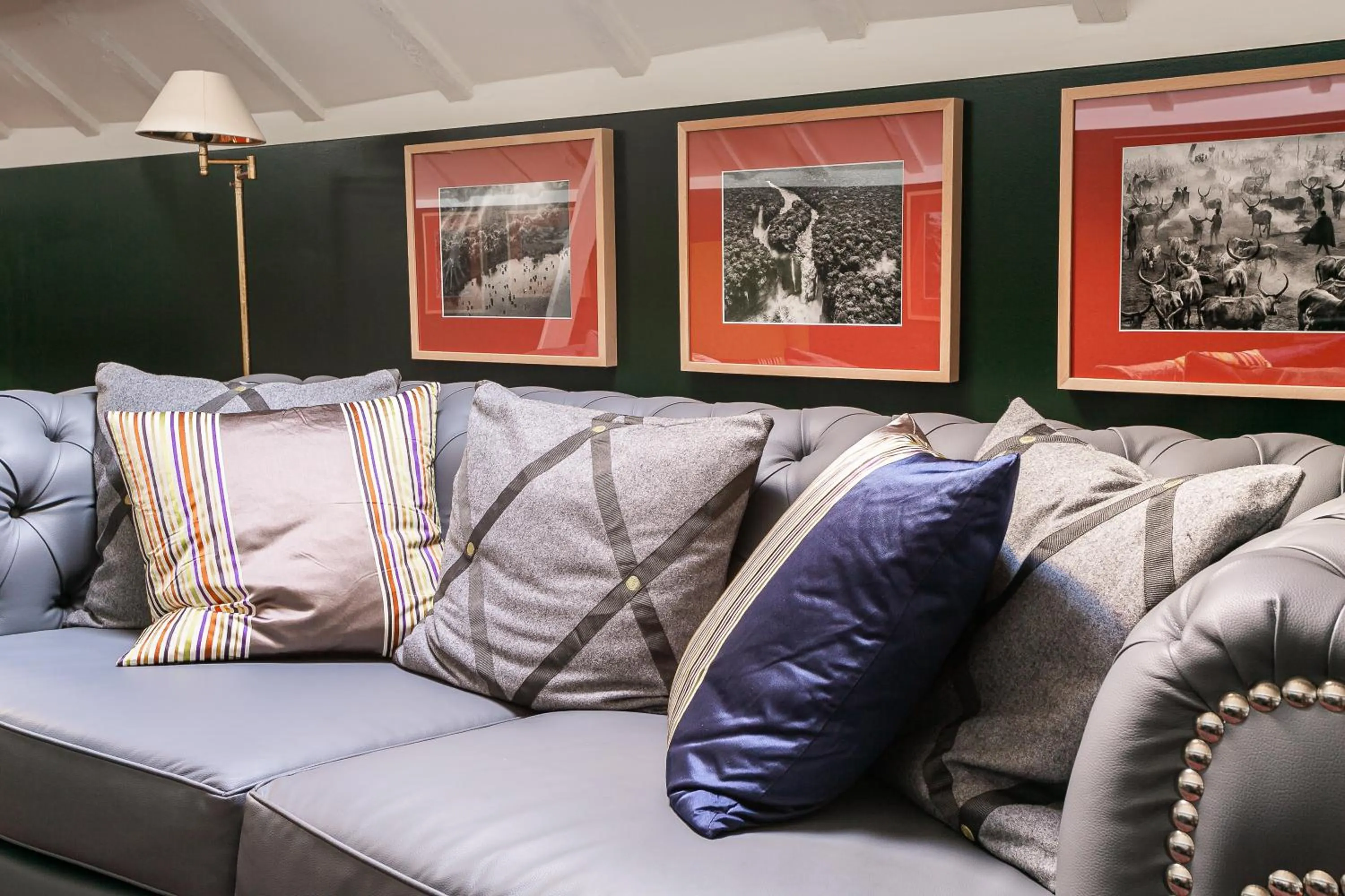 Communal lounge/ TV room in Rosegarden Essence Sintra - by Unlock Hotels