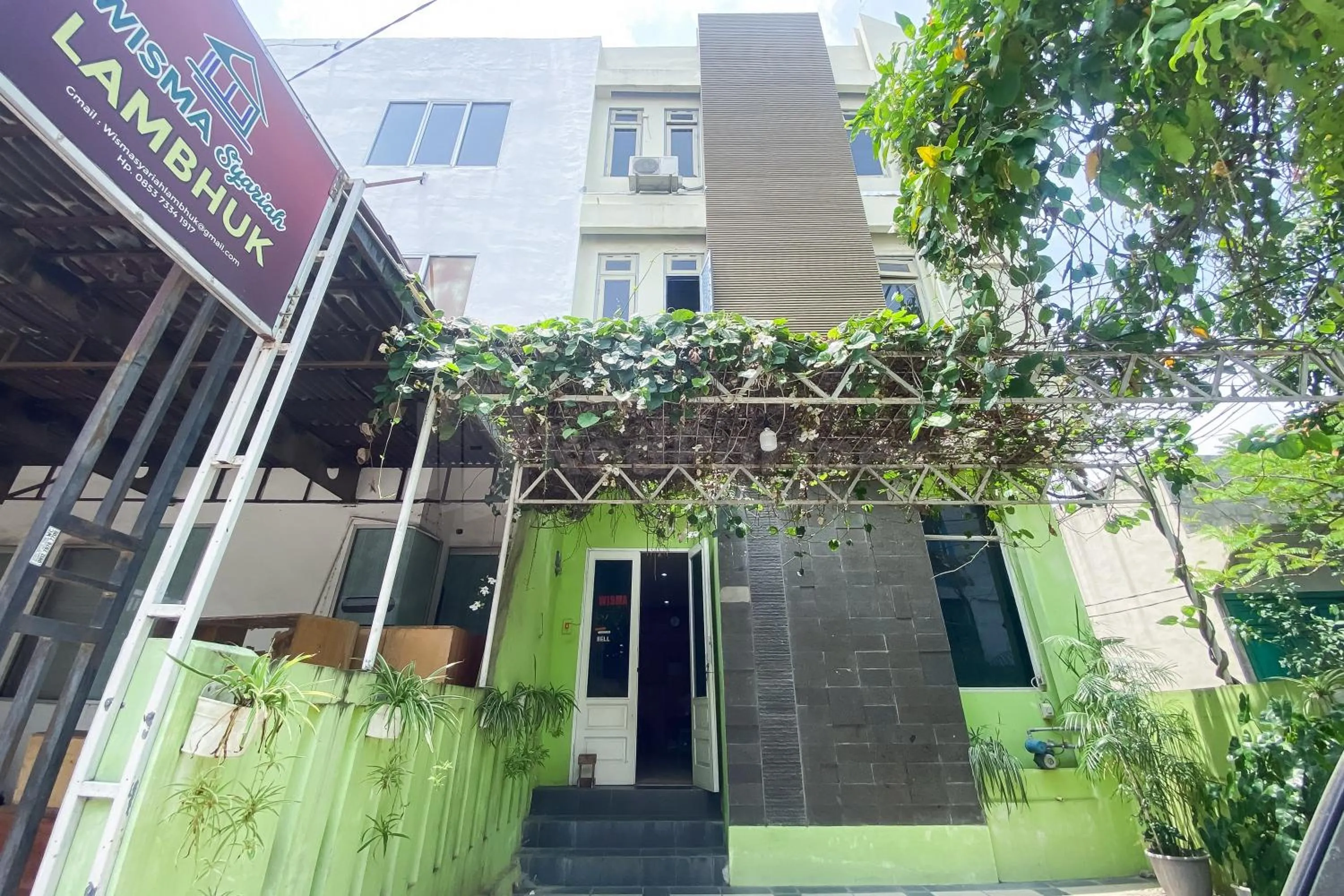 Property building in Wisma Syariah Lambhuk Banda Aceh RedPartner