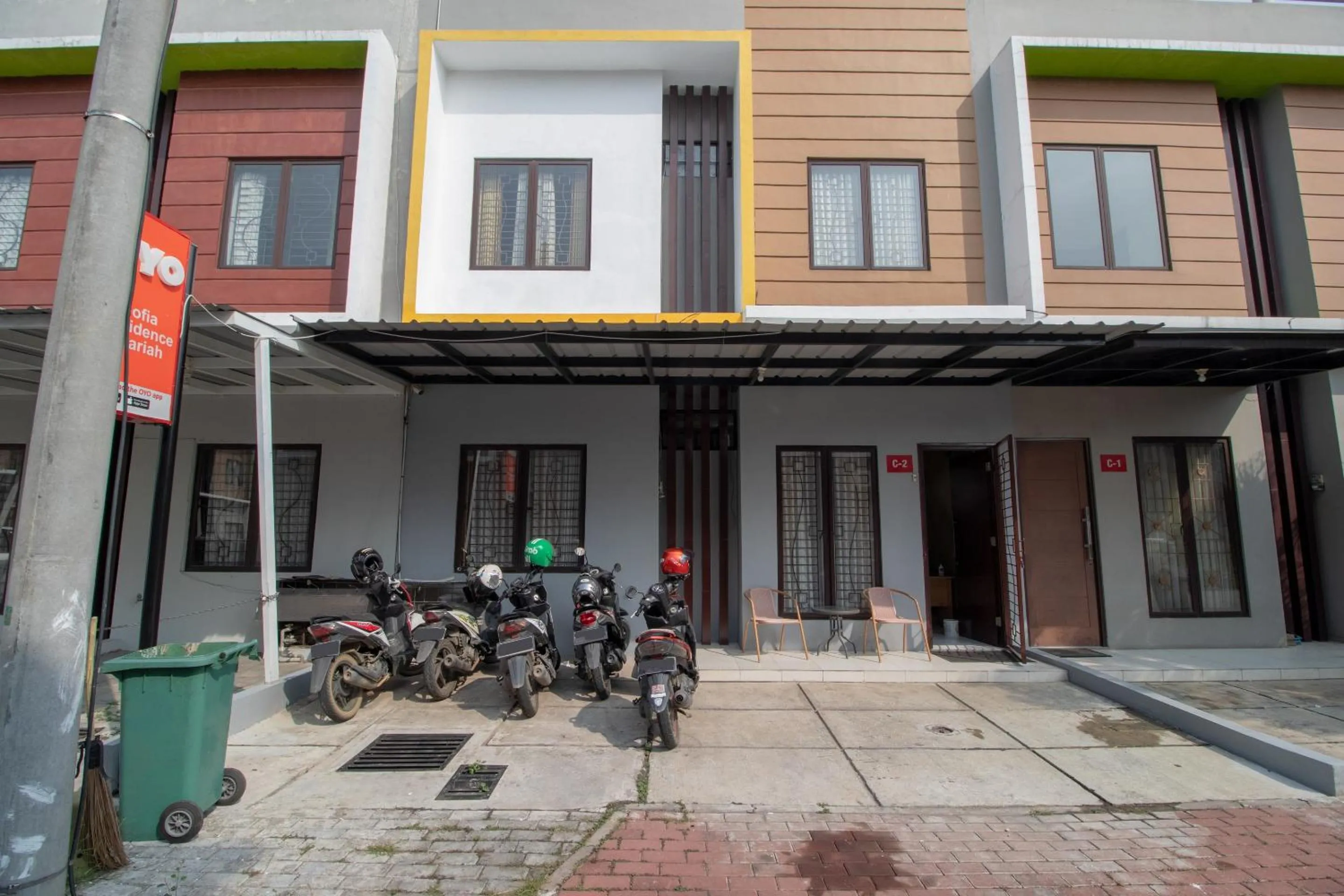 Facade/entrance in OYO 3253 Sofia Residence