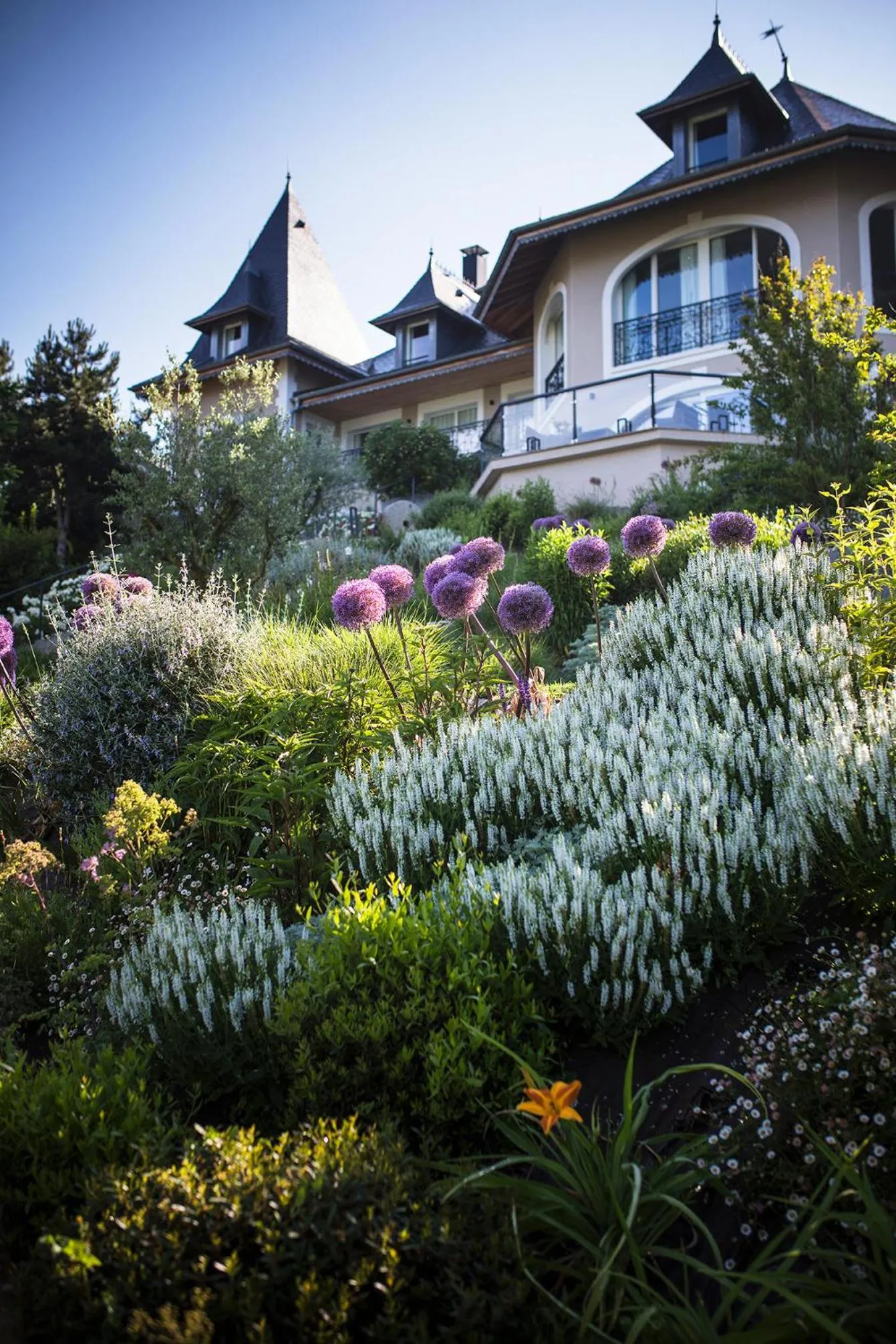 Garden in Hôtel L'Incomparable & Restaurant Etoilé Aix-Les-Bains