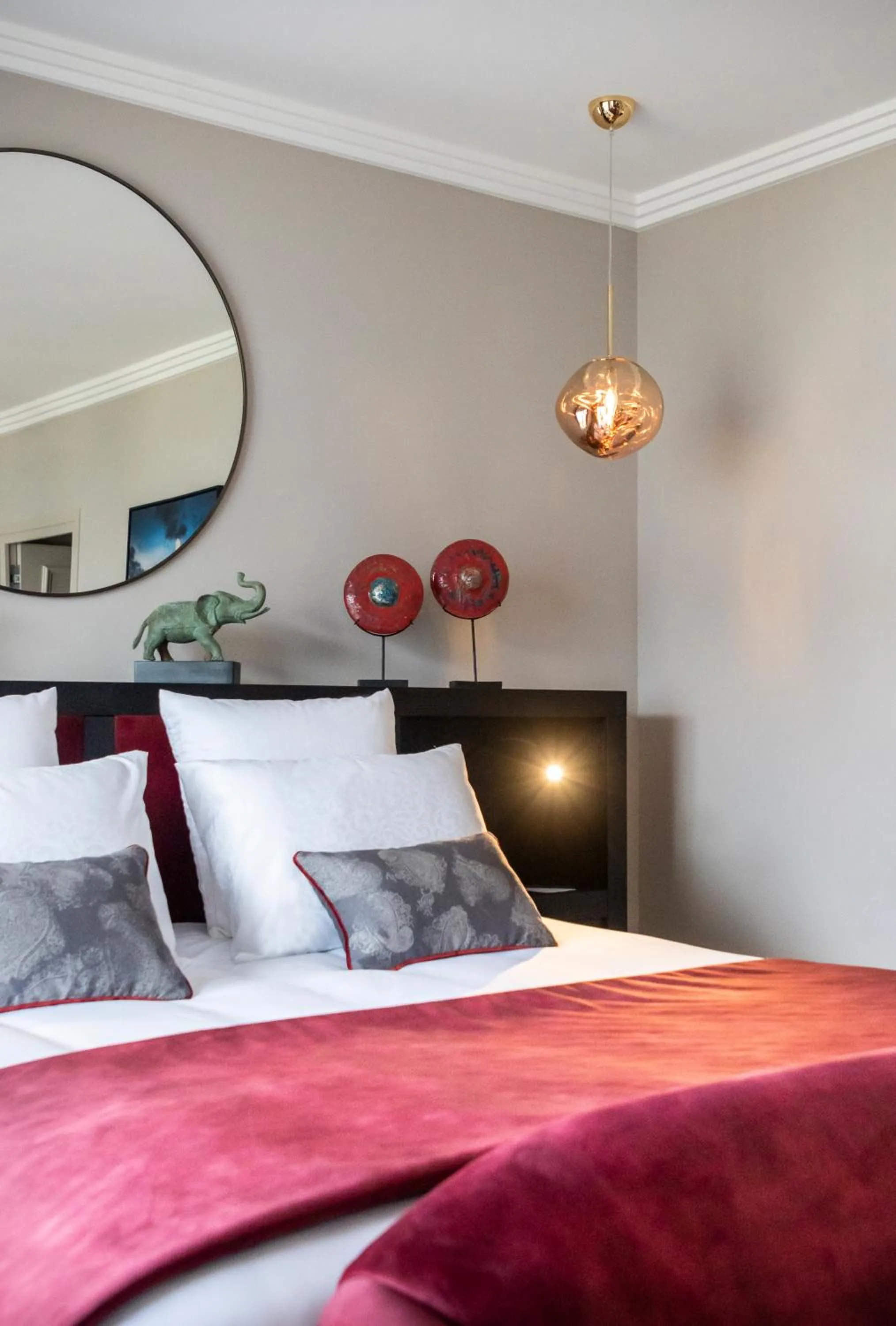 Bed in Hôtel L'Incomparable & Restaurant Etoilé Aix-Les-Bains