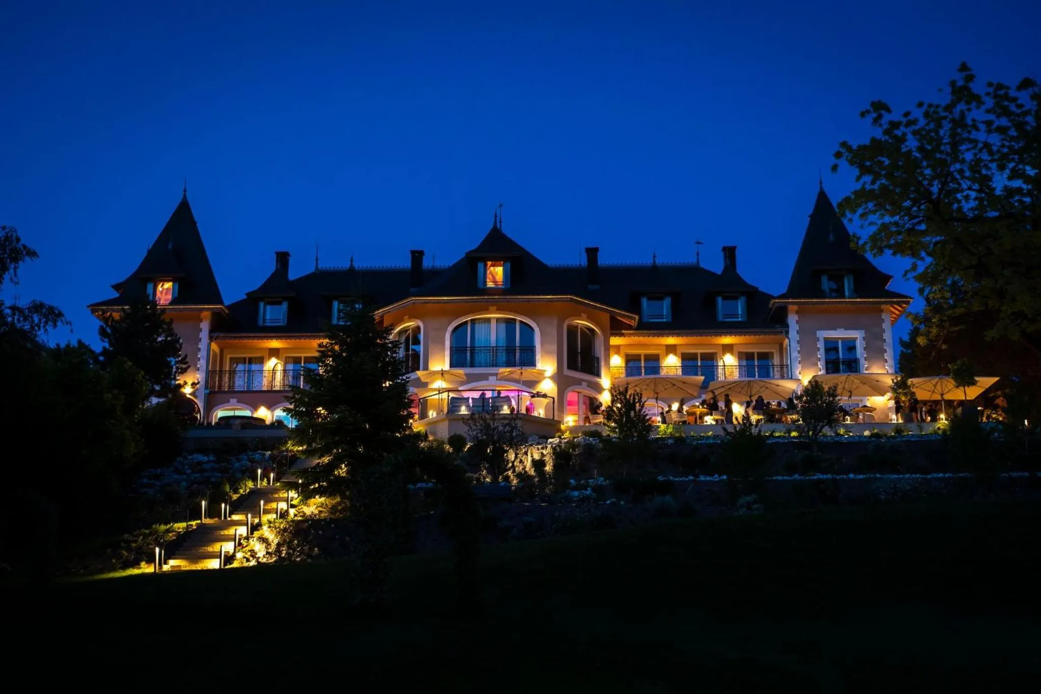 Property building in Hôtel L'Incomparable & Restaurant Etoilé Aix-Les-Bains