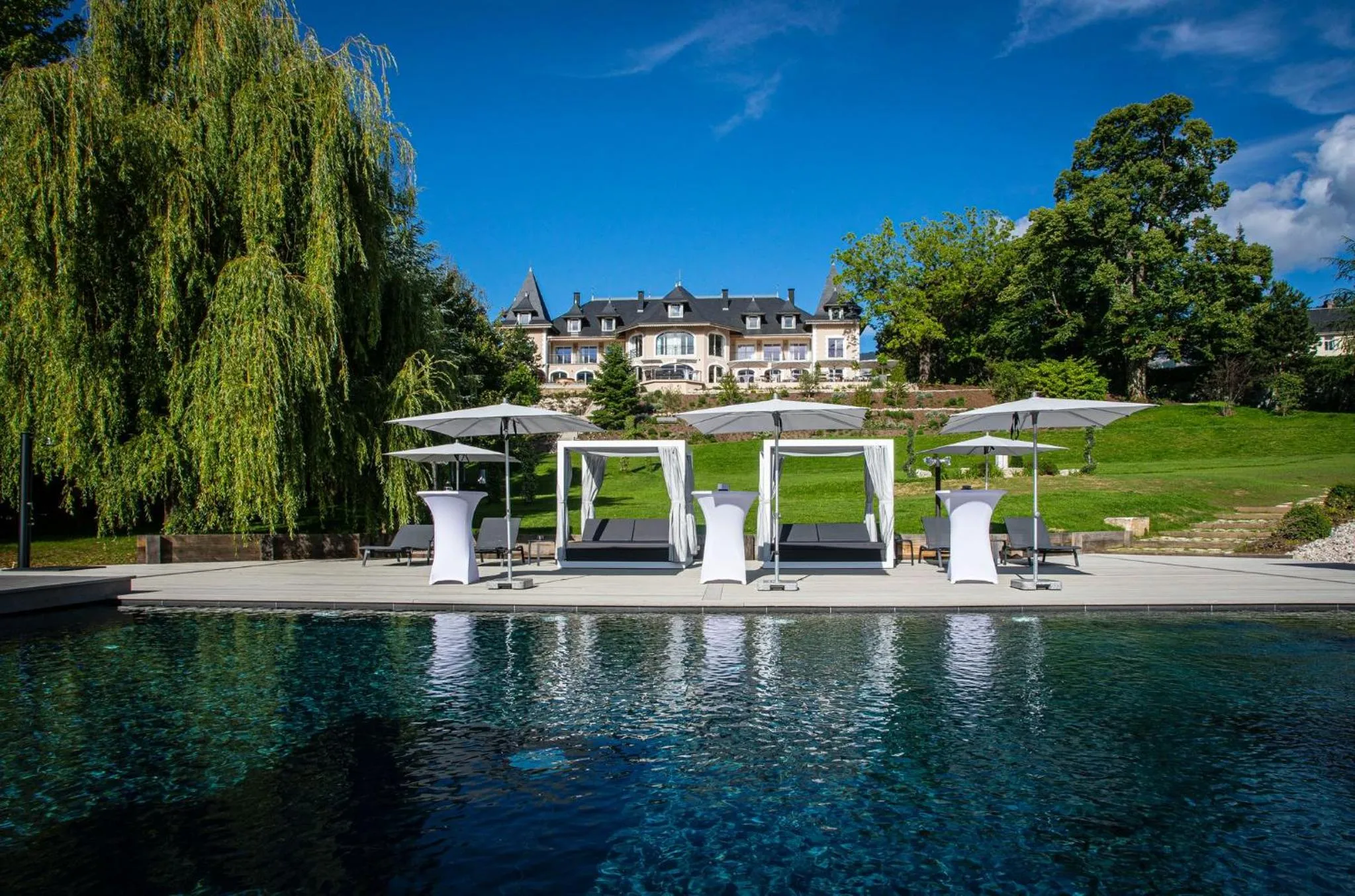 Property building in Hôtel L'Incomparable & Restaurant Etoilé Aix-Les-Bains